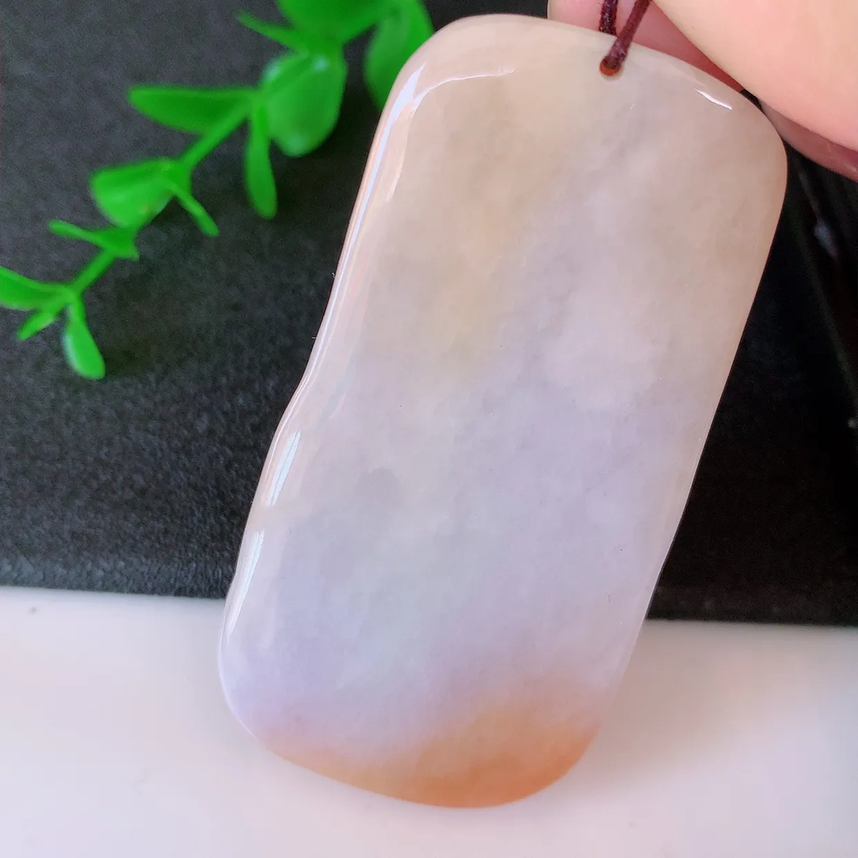 自然光实拍，特色黄翡悟道吊坠，翡翠悟道寓意“祥和，安宁，吉祥，幸福”，佩戴效果优雅迷人，性价比超高！#60.25