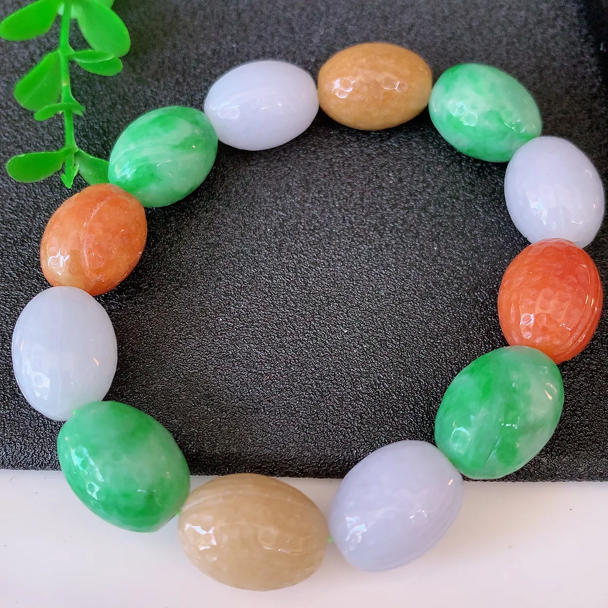 自然光实拍，冰润多宝翡翠核桃手链，多彩翡翠手串，颜色丰富，料子细腻，高档大气，自戴送礼佳品！#46.25取一尺寸15.5*12mm