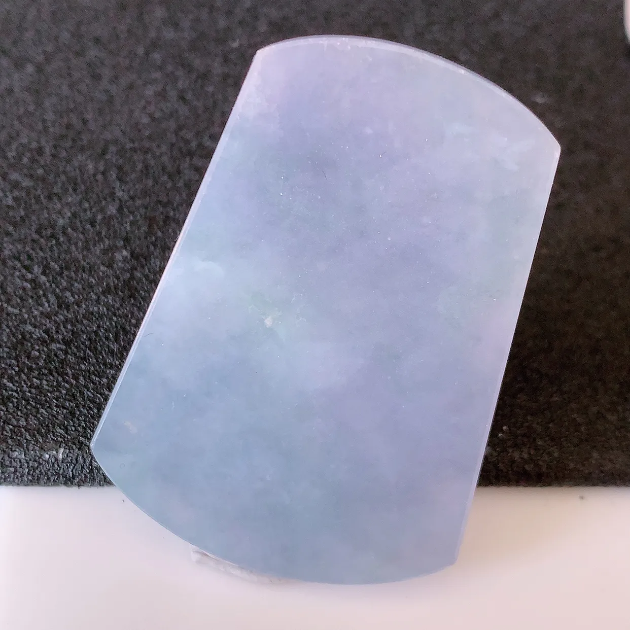 自然光实拍，水润紫罗兰翡翠平安无事牌吊坠，翡翠无事牌，平平安安，无事牌翠色灵动，佩戴平安时尚！#00.25