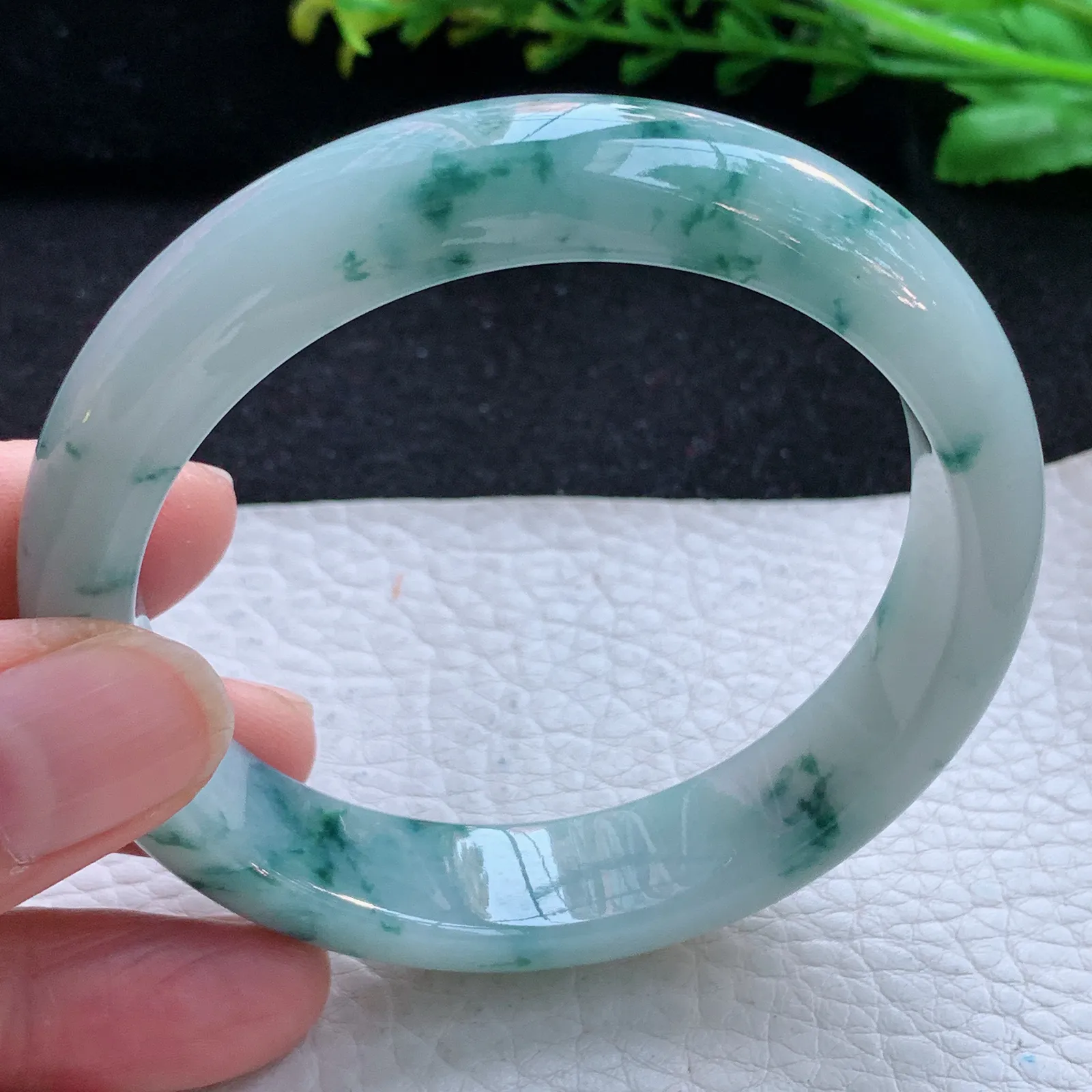 yh自然光58*13.5*7.8平安镯 缅甸翡翠a货玉手镯飘花宽边玉手环