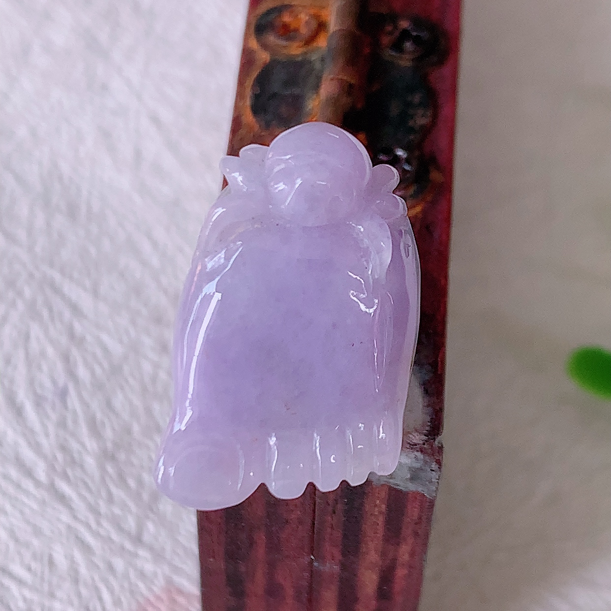 自然光实拍，冰胶紫罗兰翡翠知足常乐吊坠，翠色灵动，种老水足，寓意好，品相佳，佩戴佳品！#57.27