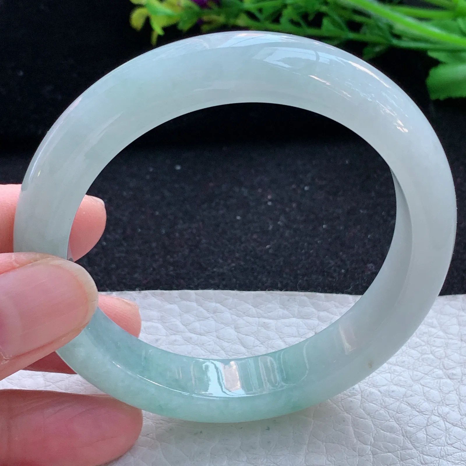 r自然光56*12.3*8.5平安镯 缅甸翡翠a货玉手镯冰飘花宽边玉手环