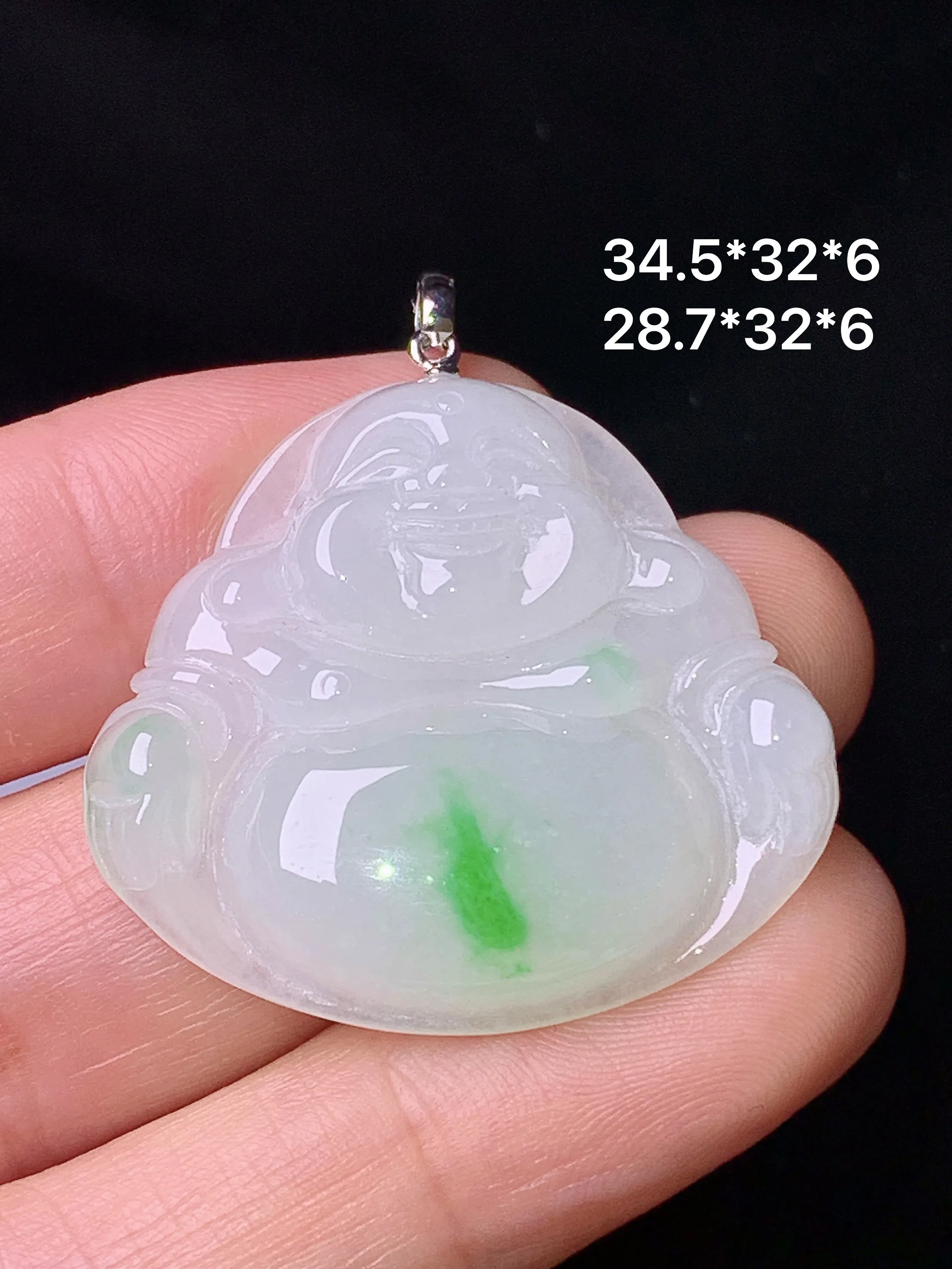 18k金镶嵌飘绿佛公吊坠 玉质细腻 色泽艳丽清新 整体尺寸34.5*32*6