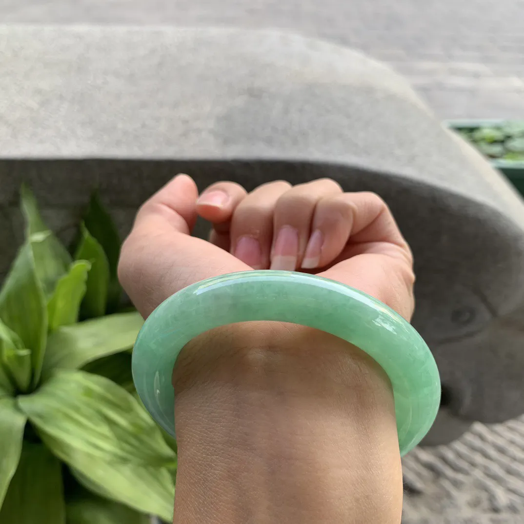 圈口55.2-11.1 【满绿圆条手镯】圆条55 56可戴