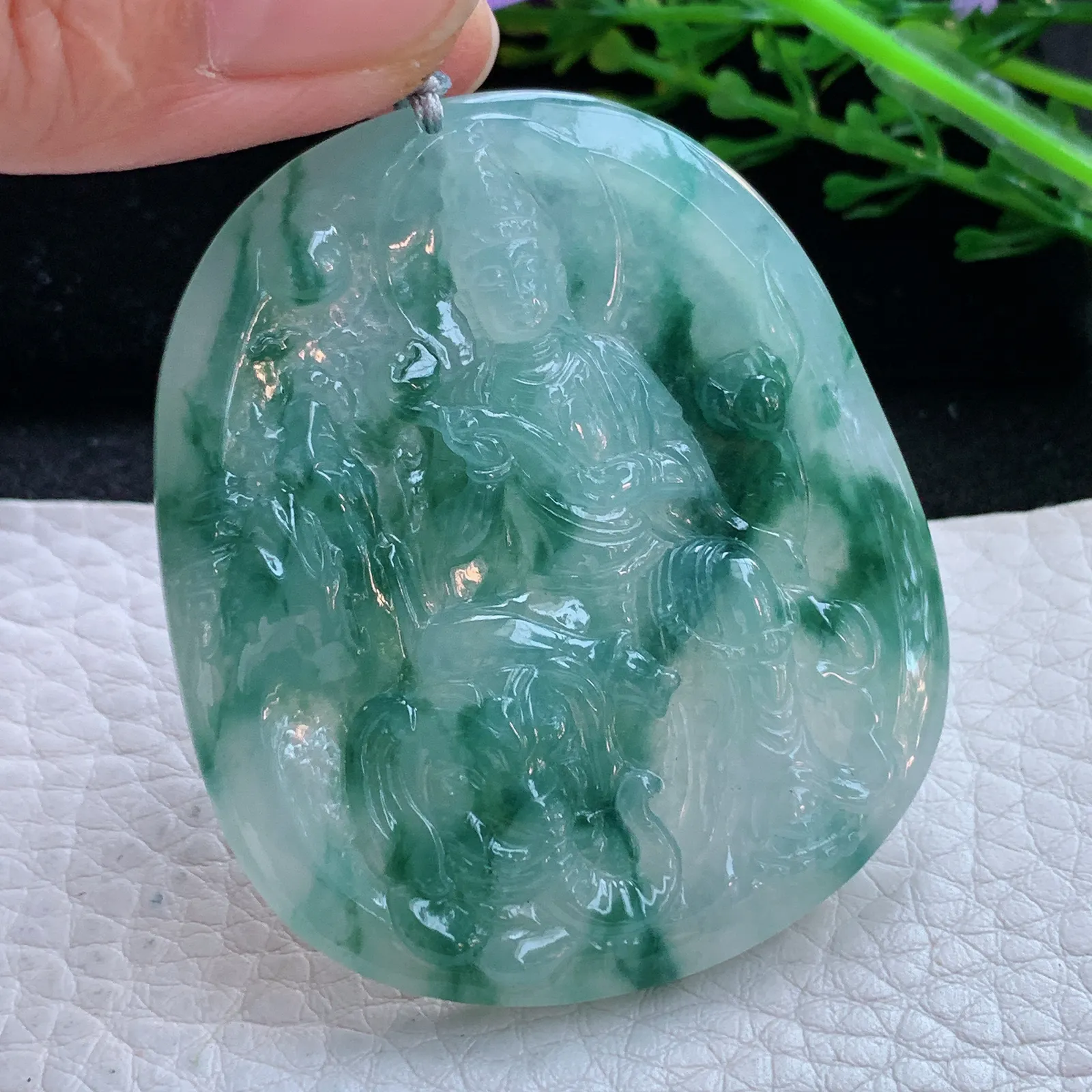 rp自然光53*45.3*5.8缅甸翡翠精雕冰飘花普贤观音菩萨玉吊坠 玉挂件