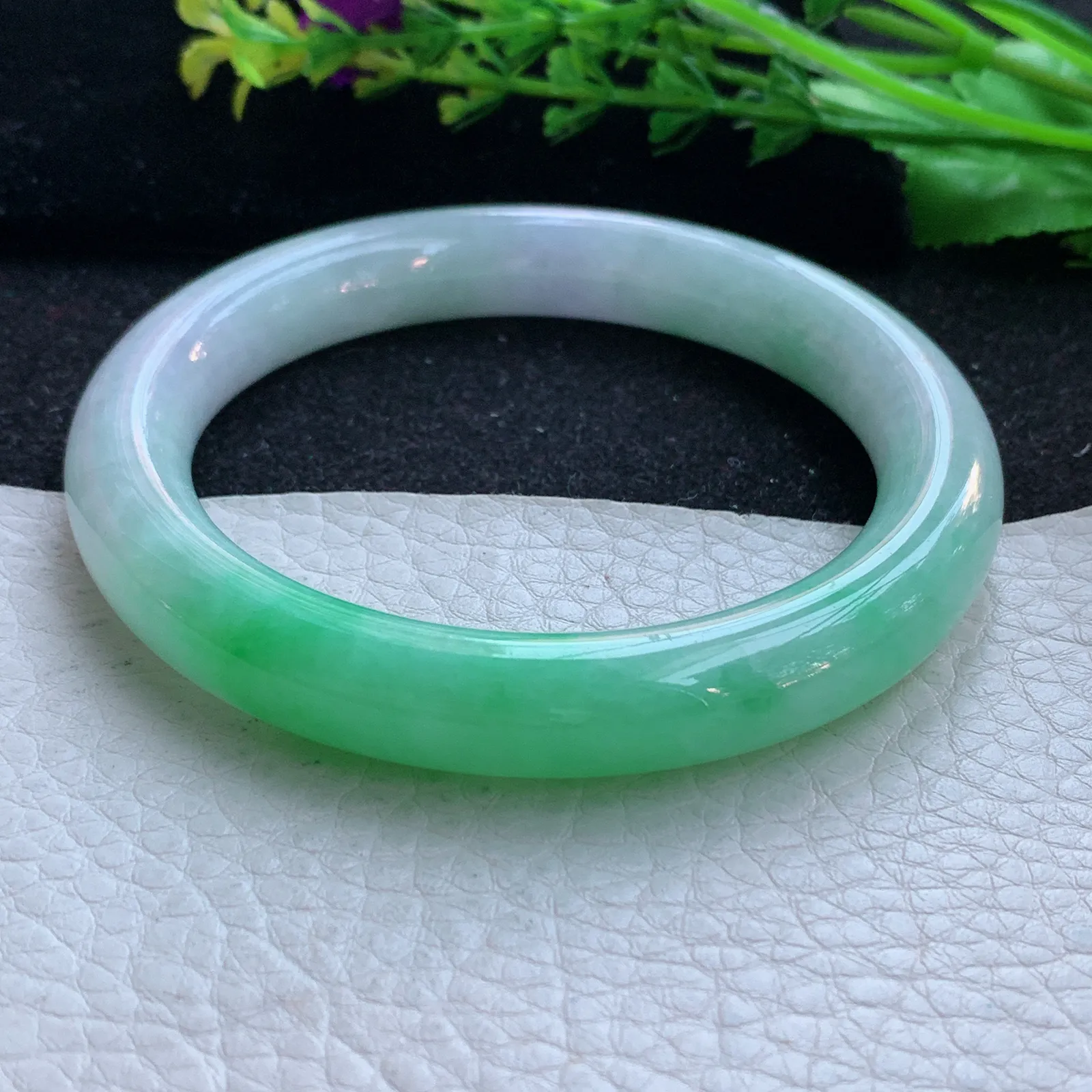 faa自然光58.5*10.8*10美人镯 缅甸翡翠a货玉手镯冰双彩双彩圆条玉手环