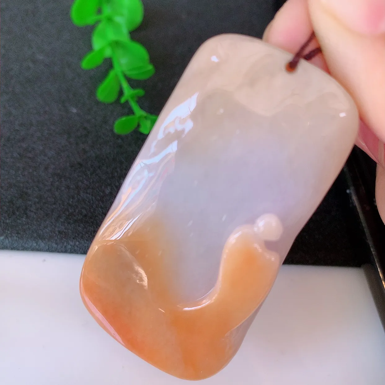 自然光实拍，特色黄翡悟道吊坠，翡翠悟道寓意“祥和，安宁，吉祥，幸福”，佩戴效果优雅迷人，性价比超高！#60.25