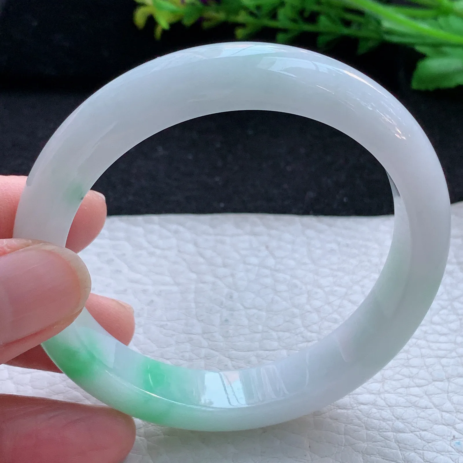 yh自然光56.8*12*8平安镯 缅甸翡翠a货玉手镯飘阳绿宽边玉手环