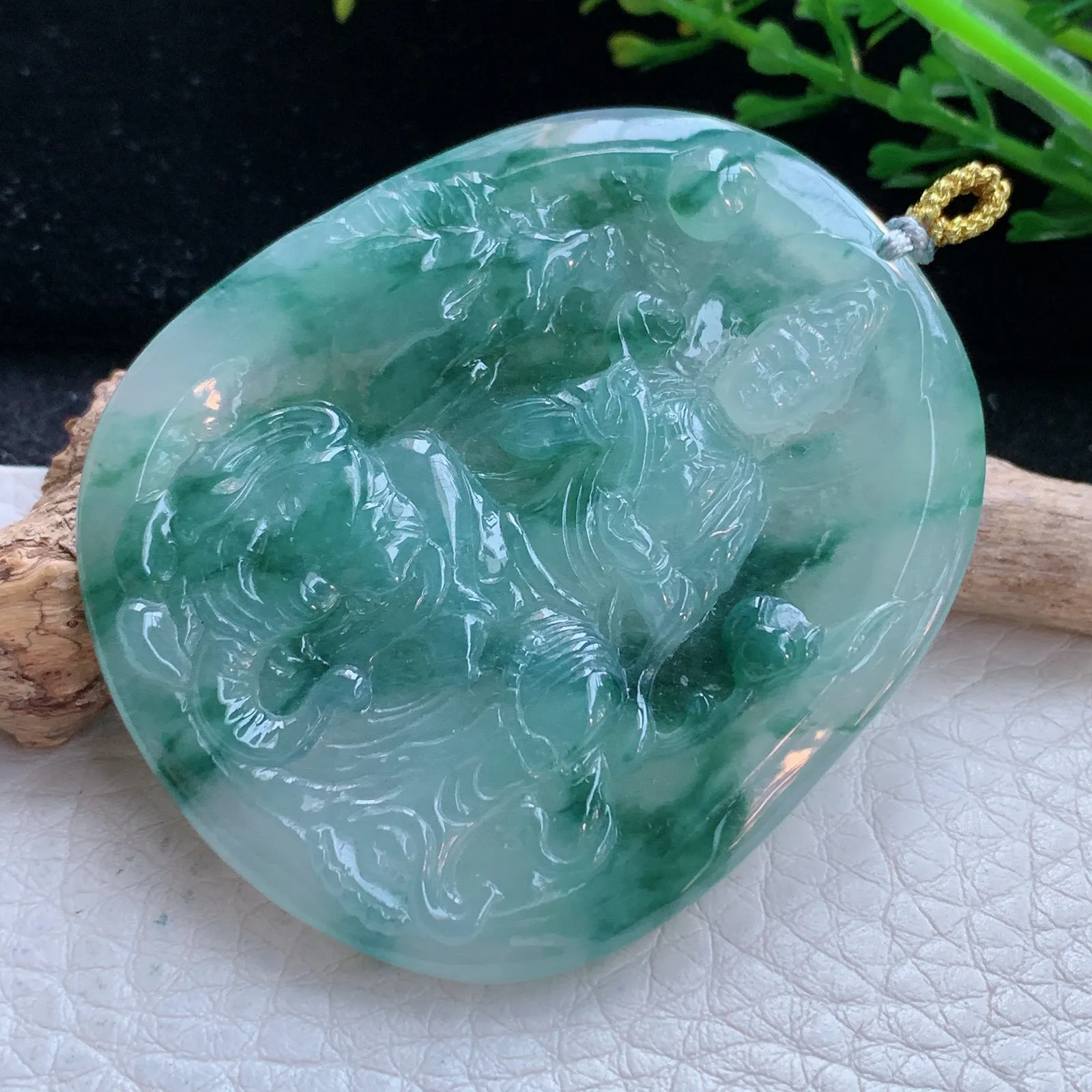 rp自然光53*45.3*5.8缅甸翡翠精雕冰飘花普贤观音菩萨玉吊坠 玉挂件