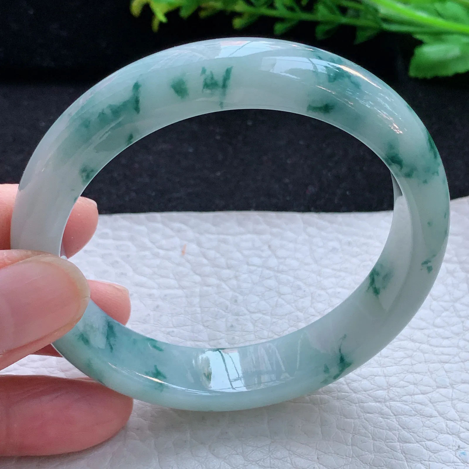yh自然光58*13.5*7.8平安镯 缅甸翡翠a货玉手镯飘花宽边玉手环