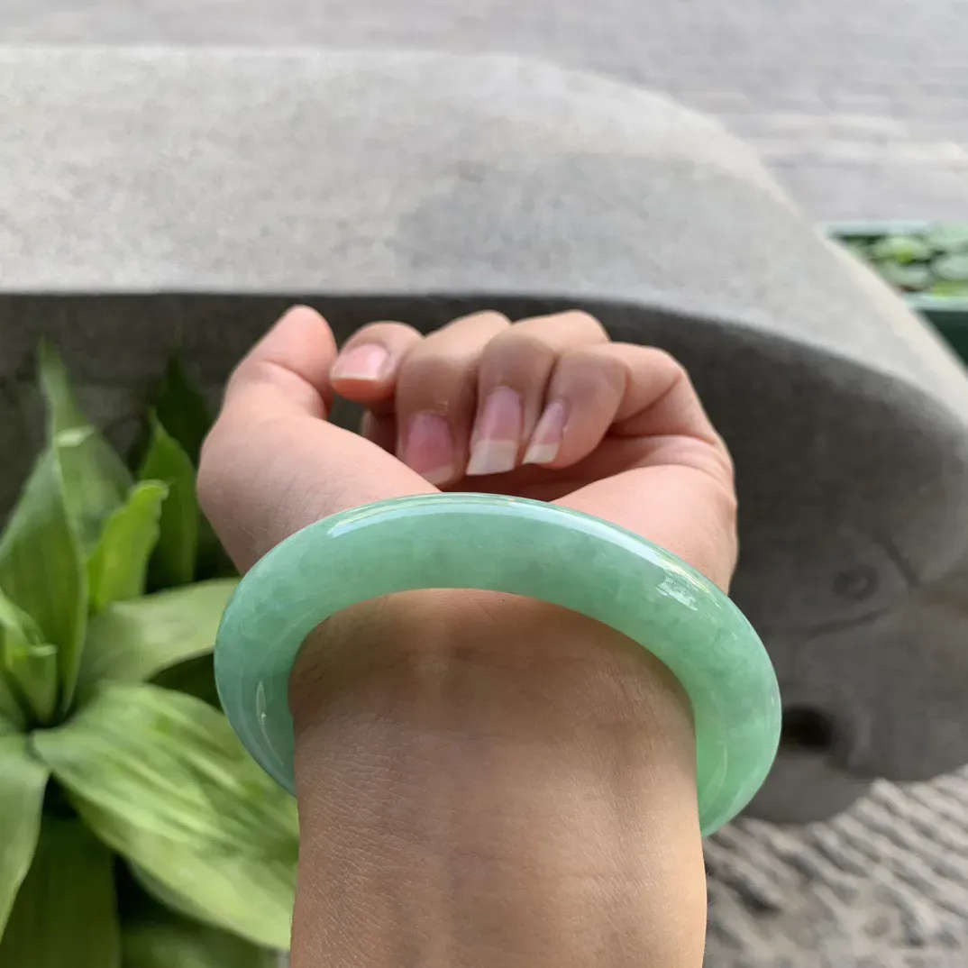 圈口55.2-11.1 【满绿圆条手镯】圆条55 56可戴