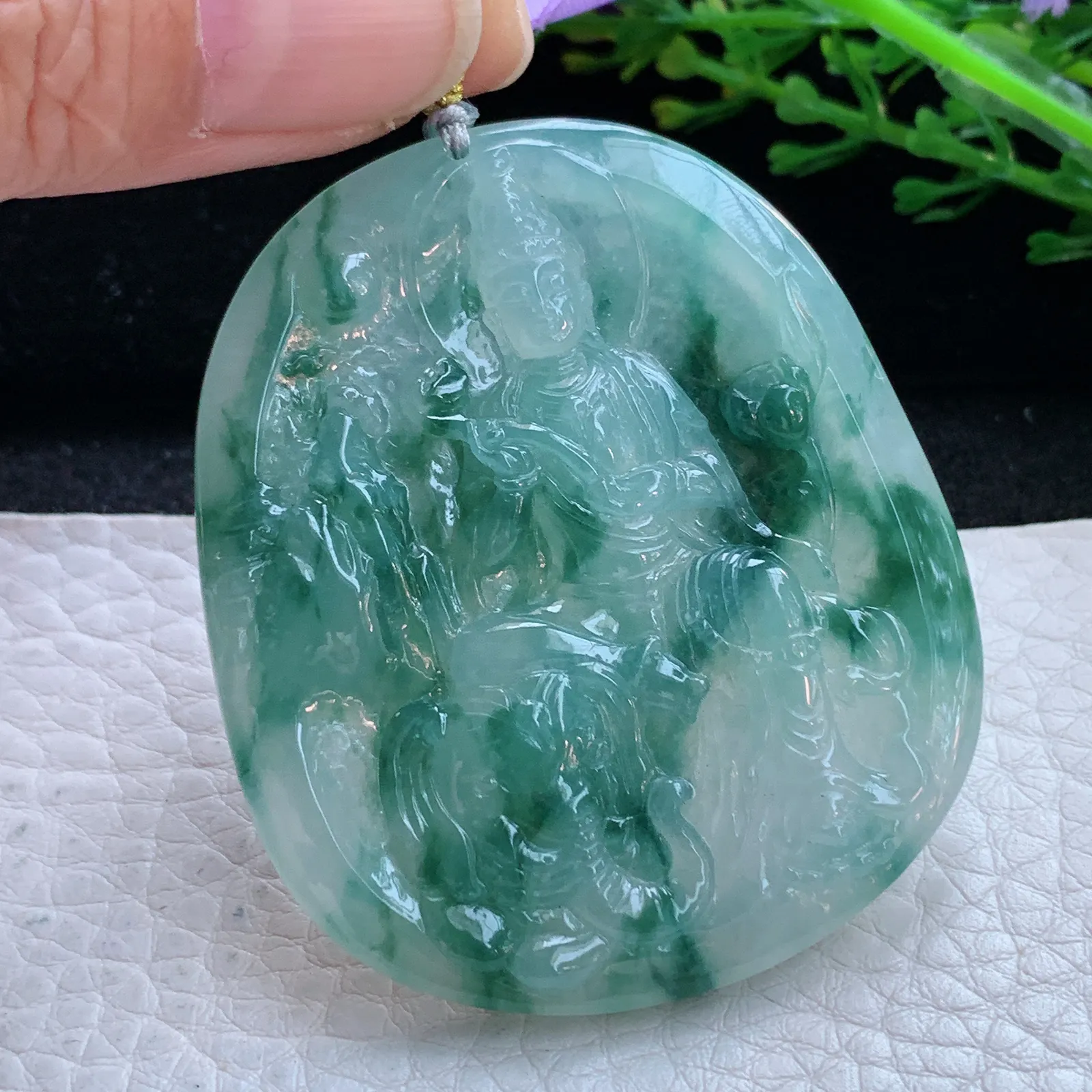 rp自然光53*45.3*5.8缅甸翡翠精雕冰飘花普贤观音菩萨玉吊坠 玉挂件