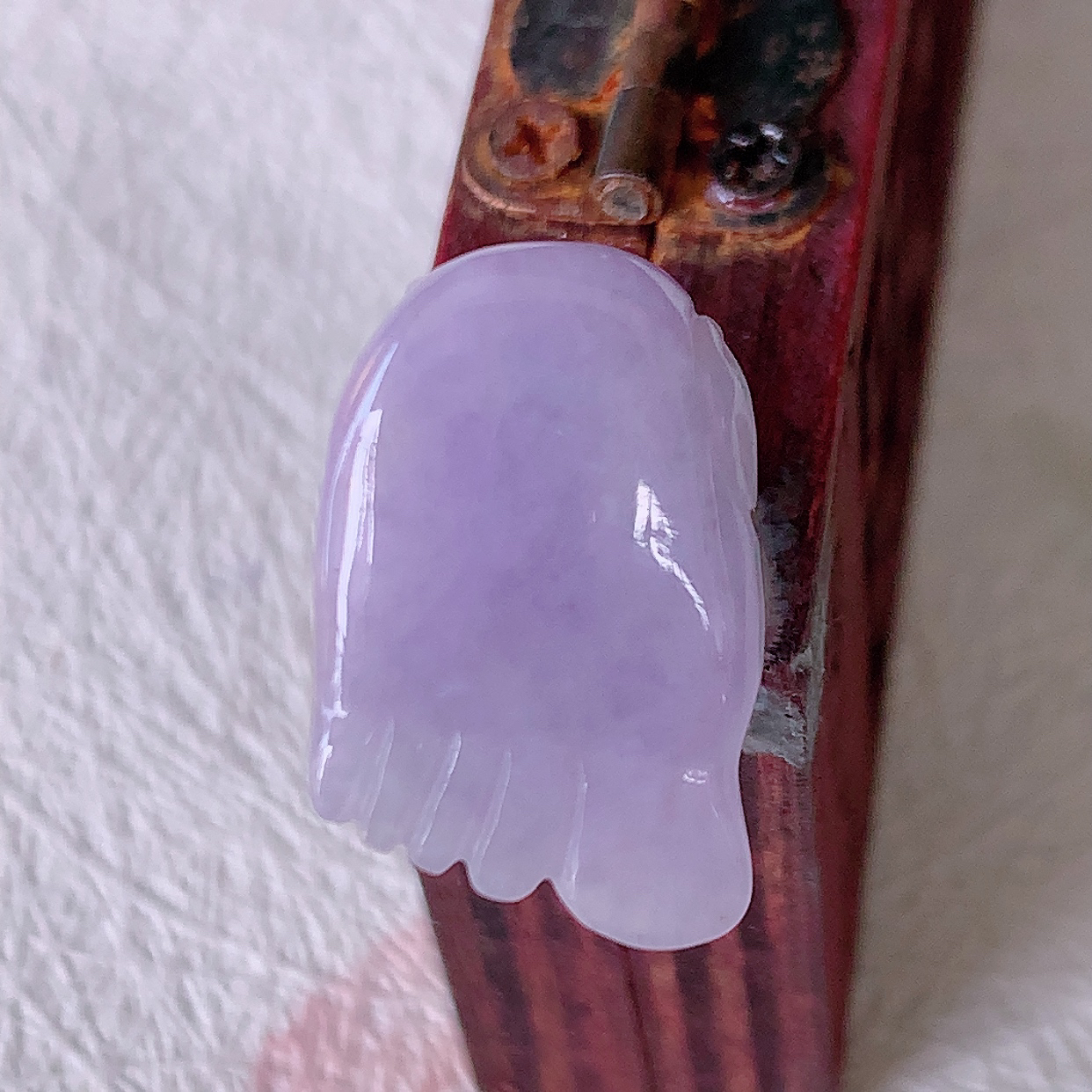 自然光实拍，冰胶紫罗兰翡翠知足常乐吊坠，翠色灵动，种老水足，寓意好，品相佳，佩戴佳品！#57.27