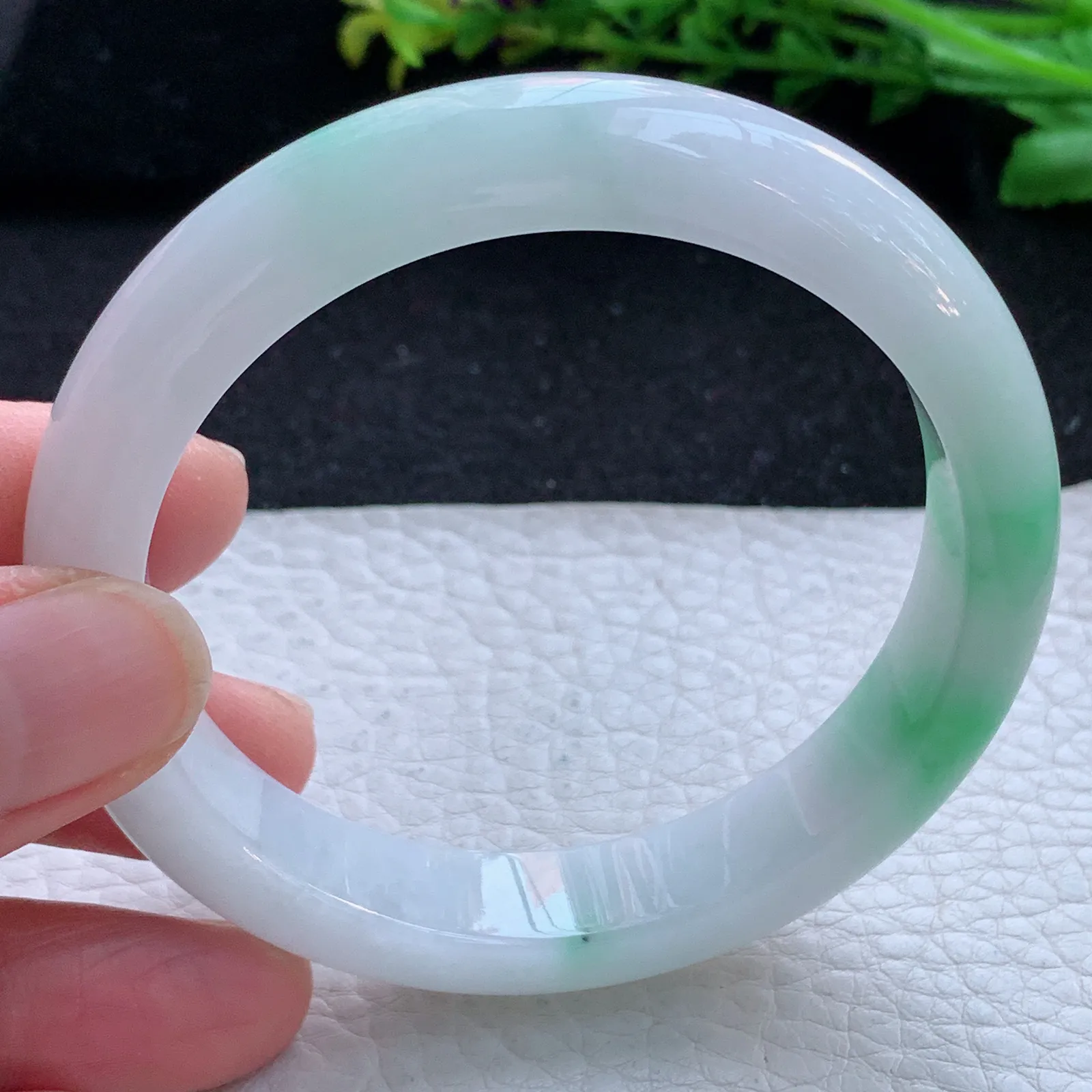 yh自然光56.8*12*8平安镯 缅甸翡翠a货玉手镯飘阳绿宽边玉手环