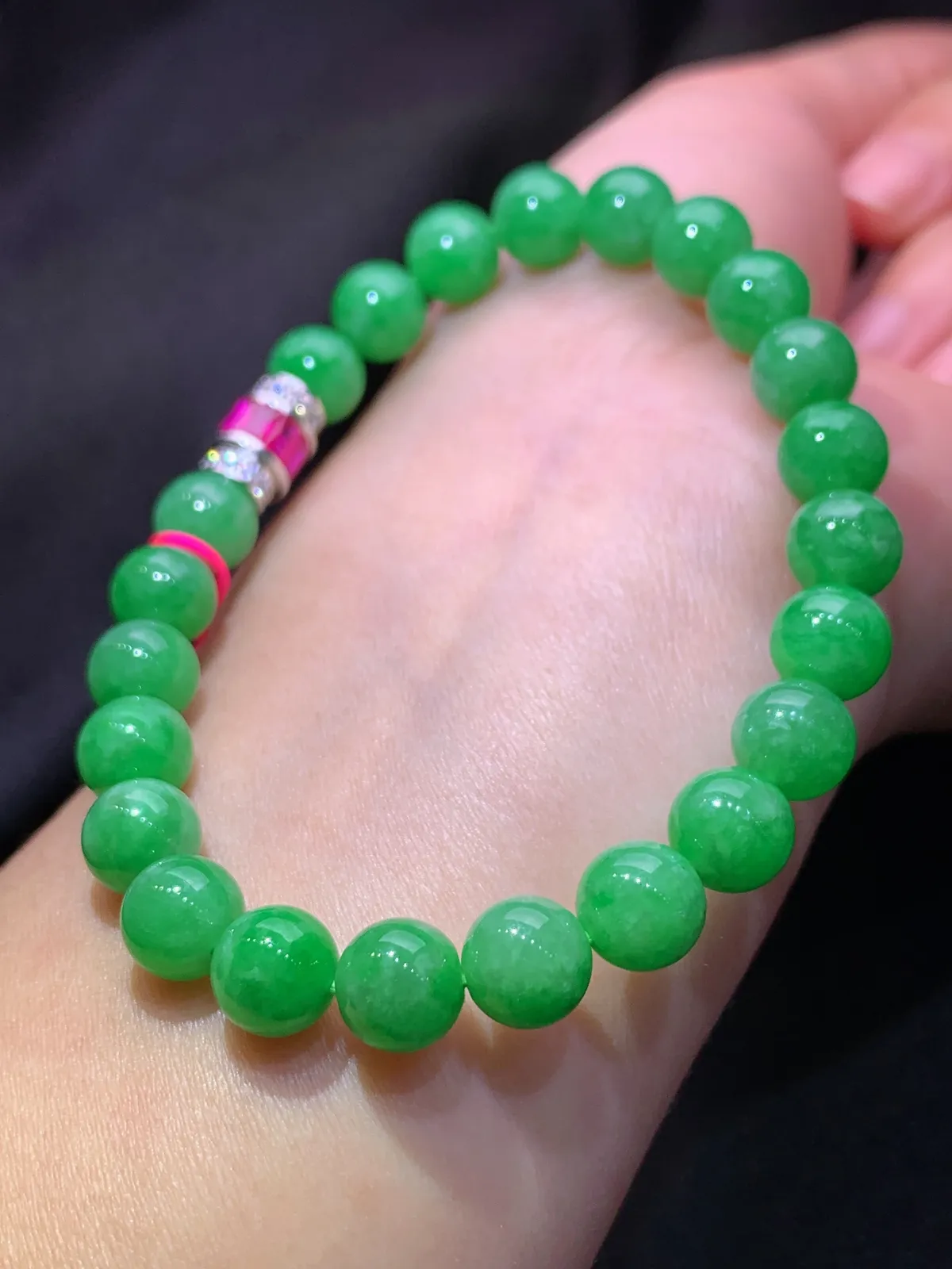 阳绿圆珠手串，手链，冰润色阳，玉质细腻，种水足 尺寸7.8