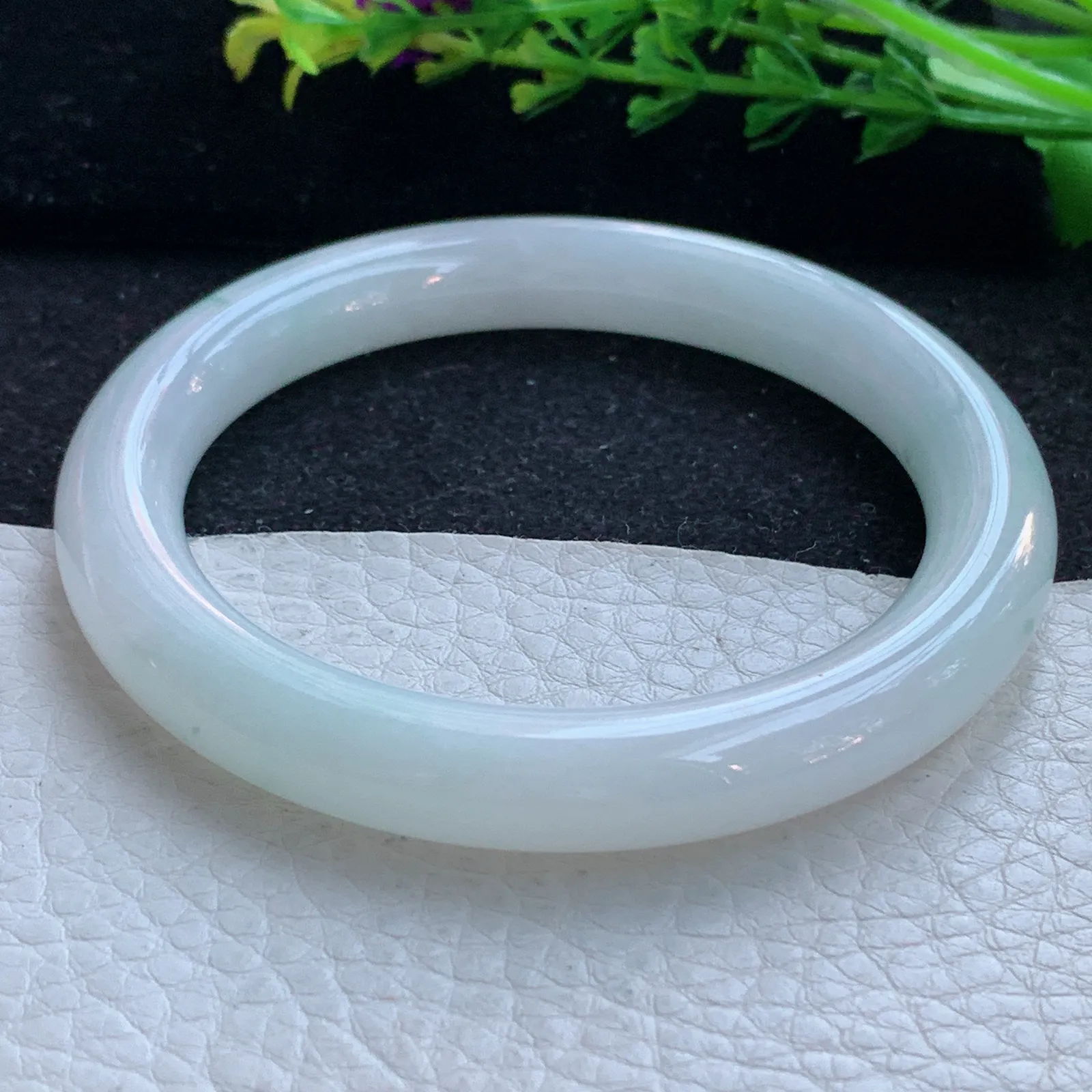 ss自然光58*9.6美人镯 缅甸翡翠a货玉手镯飘花圆条玉手环