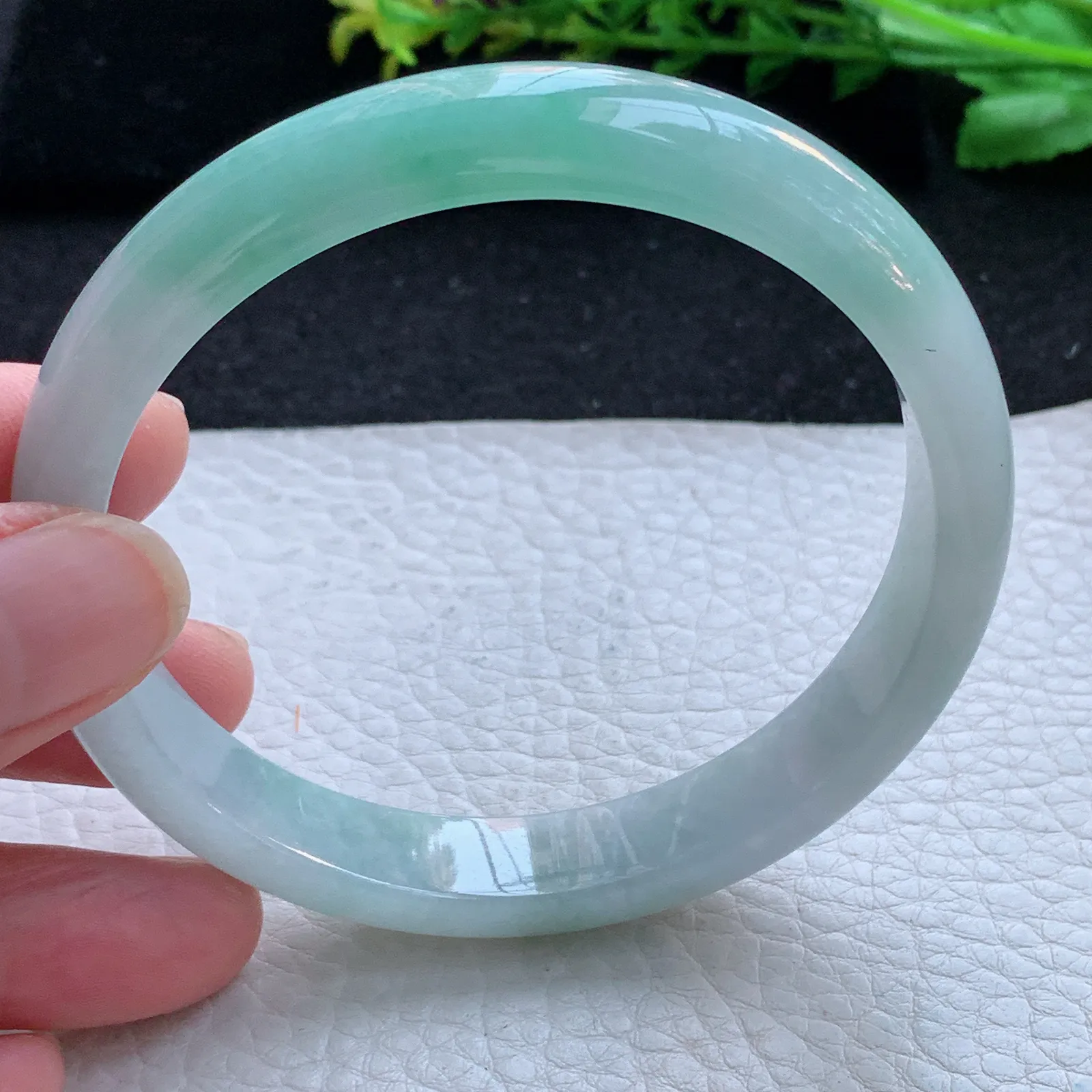 yh大圈口61.8*11.2*7平安镯 缅甸翡翠a货玉手镯半山水宽边玉手环