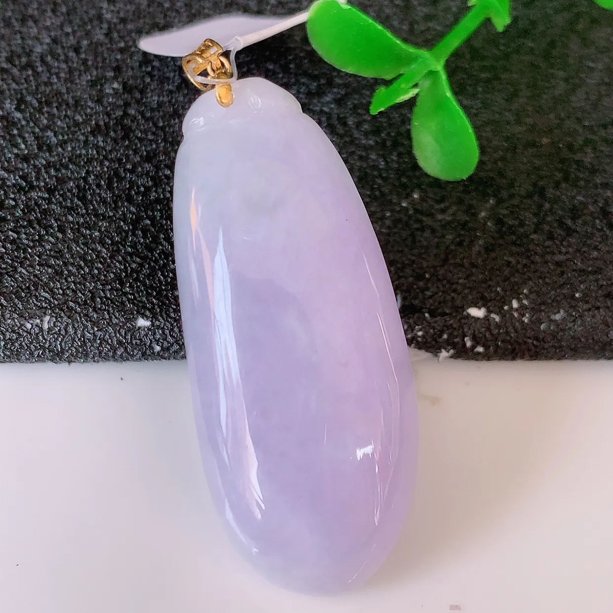 18K金镶嵌冰润紫罗兰福瓜翡翠吊坠，呱呱来财，饱满，福气满满的美好寓意！#49.27