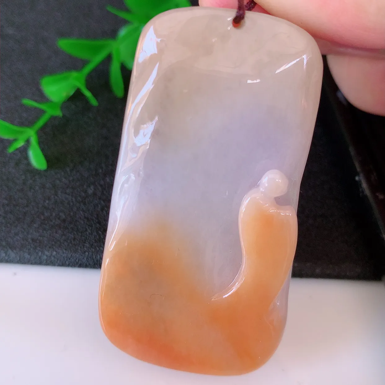 自然光实拍，特色黄翡悟道吊坠，翡翠悟道寓意“祥和，安宁，吉祥，幸福”，佩戴效果优雅迷人，性价比超高！#60.25