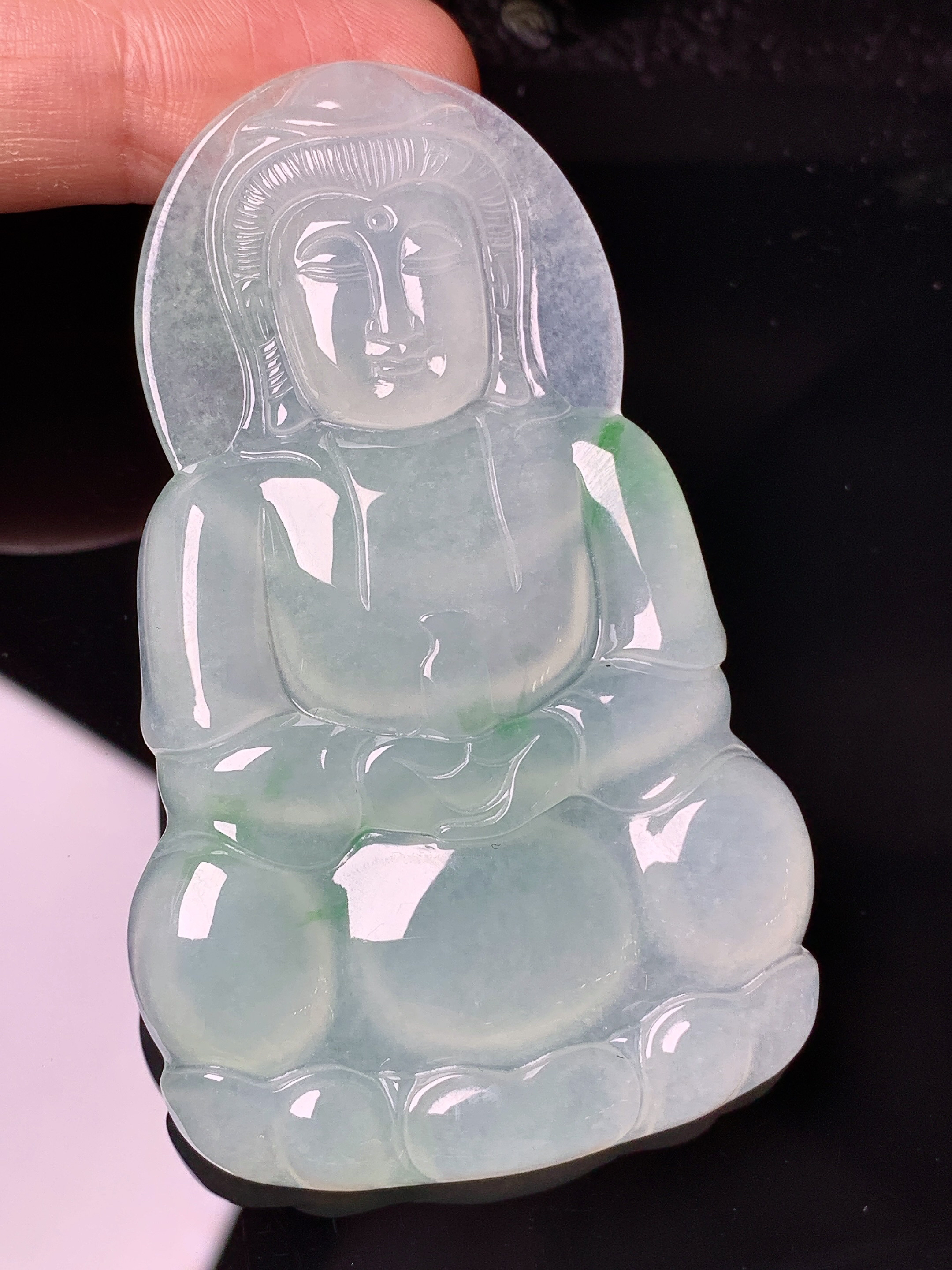 冰种观音吊坠 玉质细腻 色泽艳丽清新 整体尺寸68.8*42.2*5.6