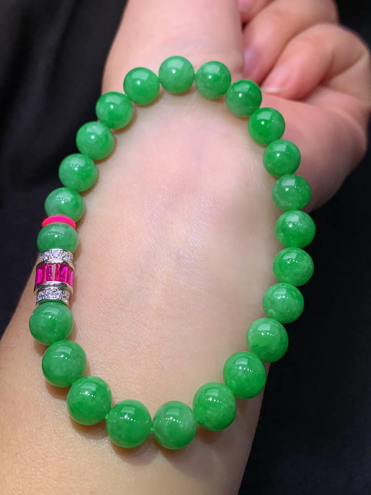 阳绿圆珠手串，手链，冰润色阳，玉质细腻，种水足 尺寸7.8