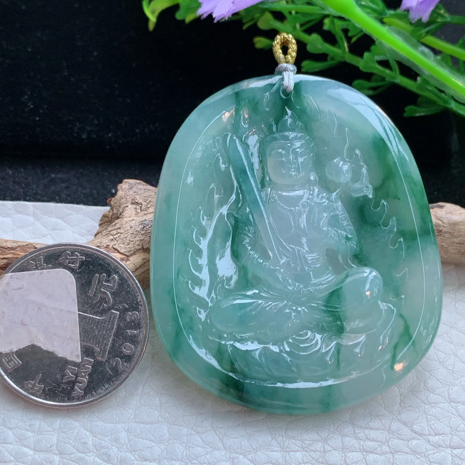 rp自然光53.3*45.7*5.5缅甸翡翠精雕冰飘花虚空藏菩萨玉吊坠 玉挂件