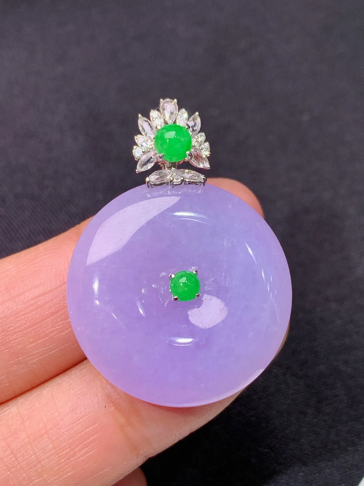 紫罗兰平安扣吊坠，18k金镶嵌，温润细腻，颜色鲜艳 Cj 尺寸33.9*25.2*5.6