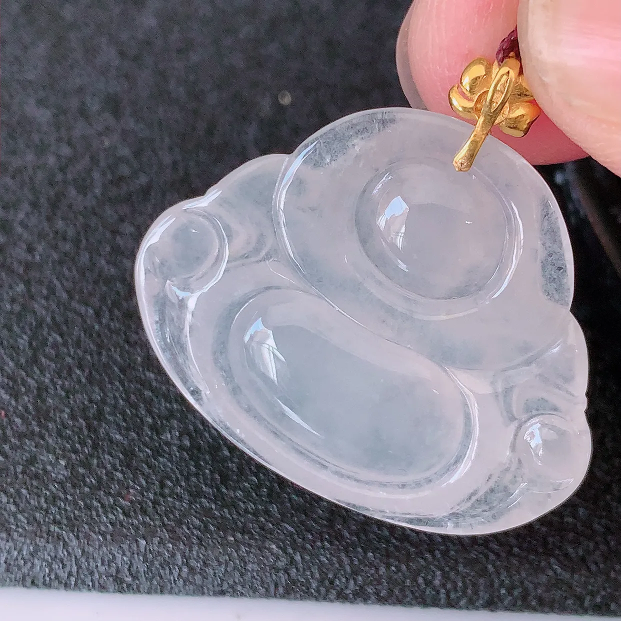 18K金镶嵌冰种翡翠佛公吊坠，种老水足，雕工精湛 ，寓意美好，佩戴时尚出众！#41.27整体27.5-裸裸28.5*23*5.6