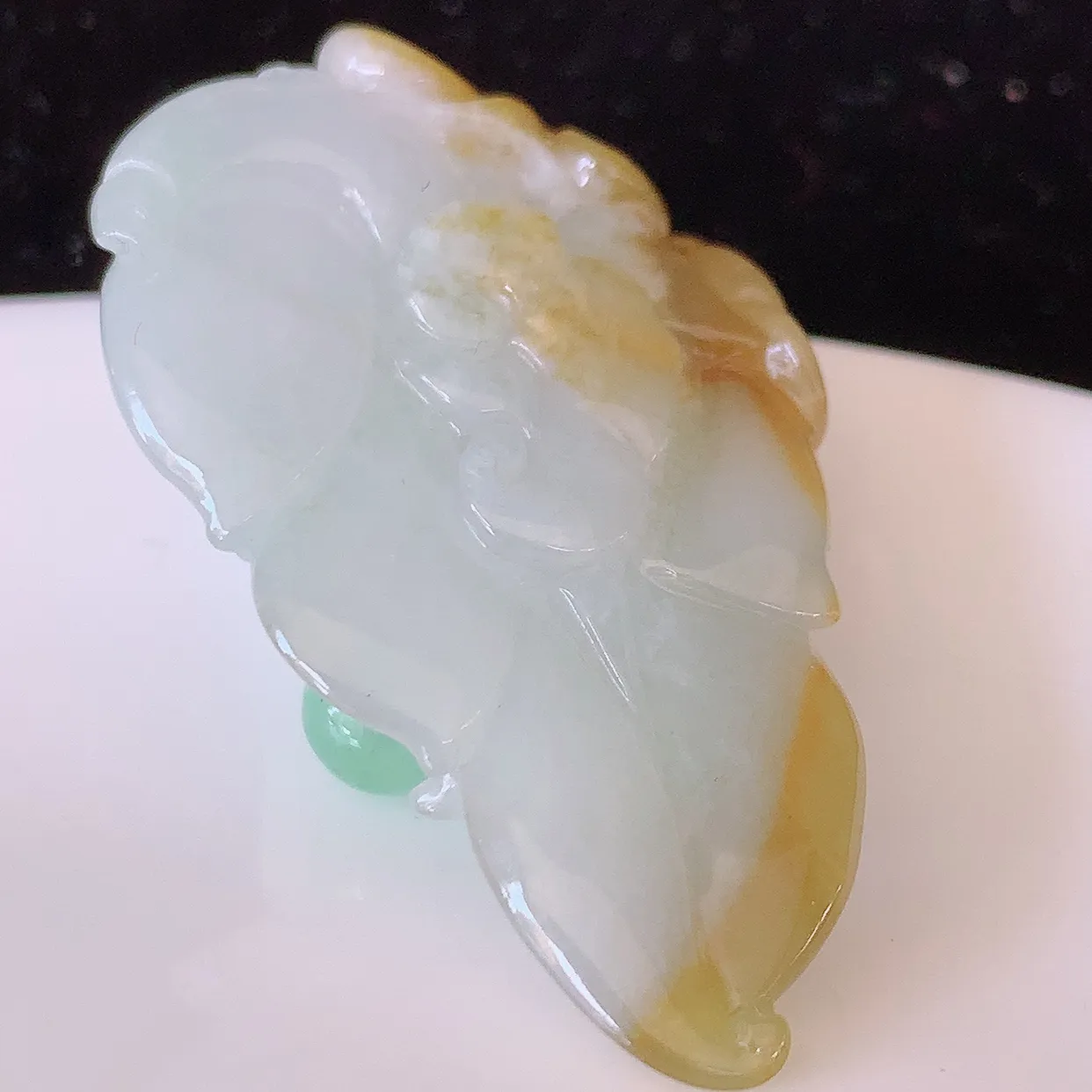 自然光实拍，冰润黄加绿翡翠招财貔貅吊坠，民间有“一摸貔貅运程旺盛，再摸貔貅财运滚滚，三摸貔貅平步青云 ”的美好祝愿。#81.25