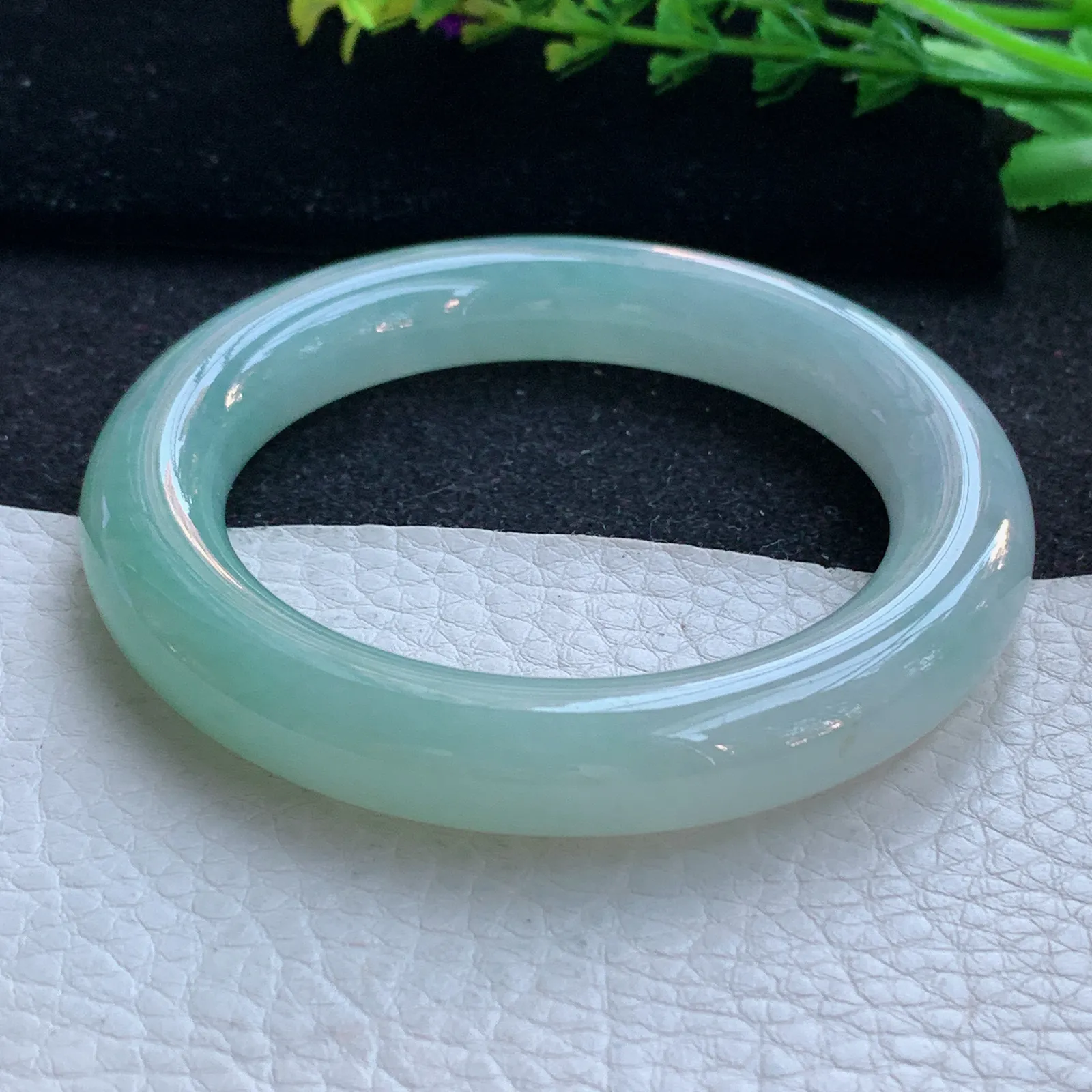 xd自然光55*11.2胖圆镯 缅甸翡翠a货玉手镯清新圆条玉手环