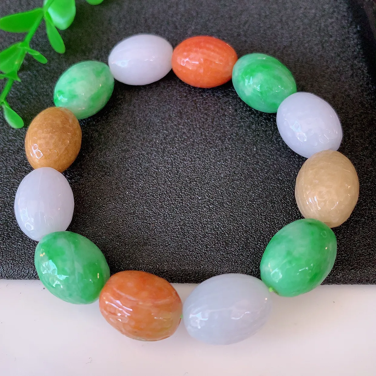 自然光实拍，冰润多宝翡翠核桃手链，多彩翡翠手串，颜色丰富，料子细腻，高档大气，自戴送礼佳品！#46.