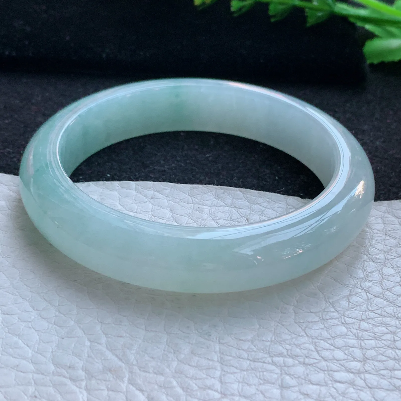 r自然光56*12.3*8.5平安镯 缅甸翡翠a货玉手镯冰飘花宽边玉手环