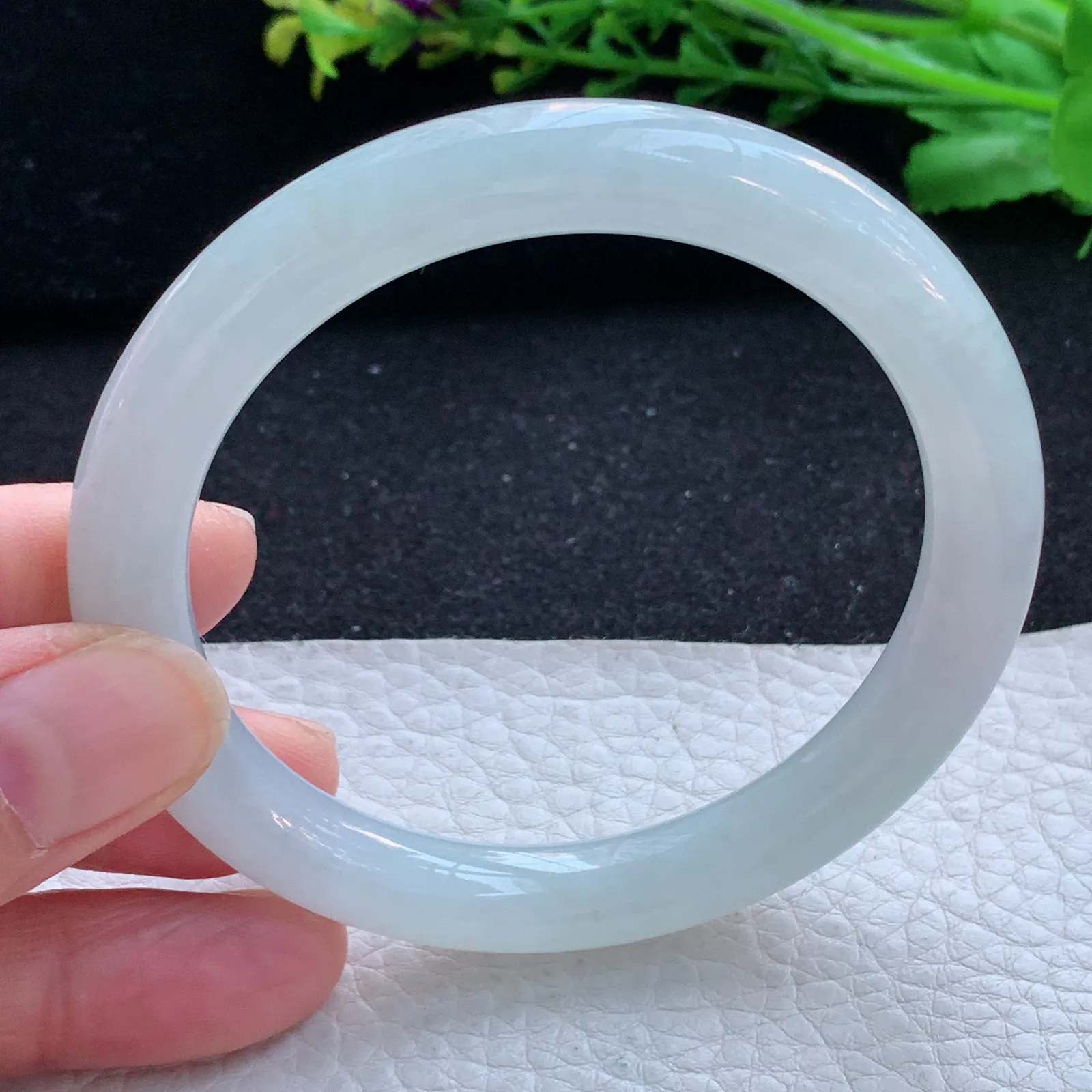 r自然光57.5*9*8.7美人镯 缅甸翡翠a货玉手镯冰润白月光圆条玉手环