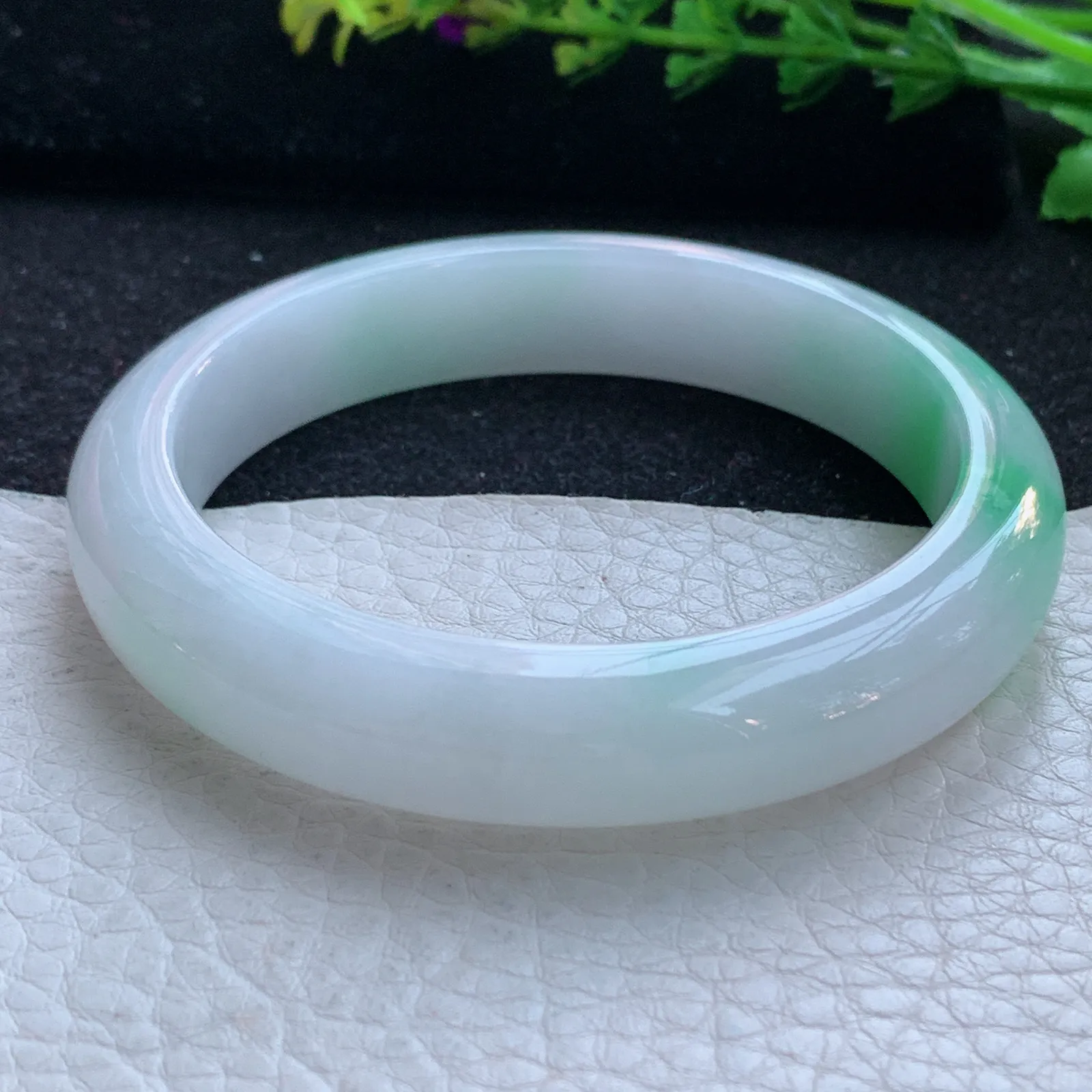 yh自然光56.8*12*8平安镯 缅甸翡翠a货玉手镯飘阳绿宽边玉手环