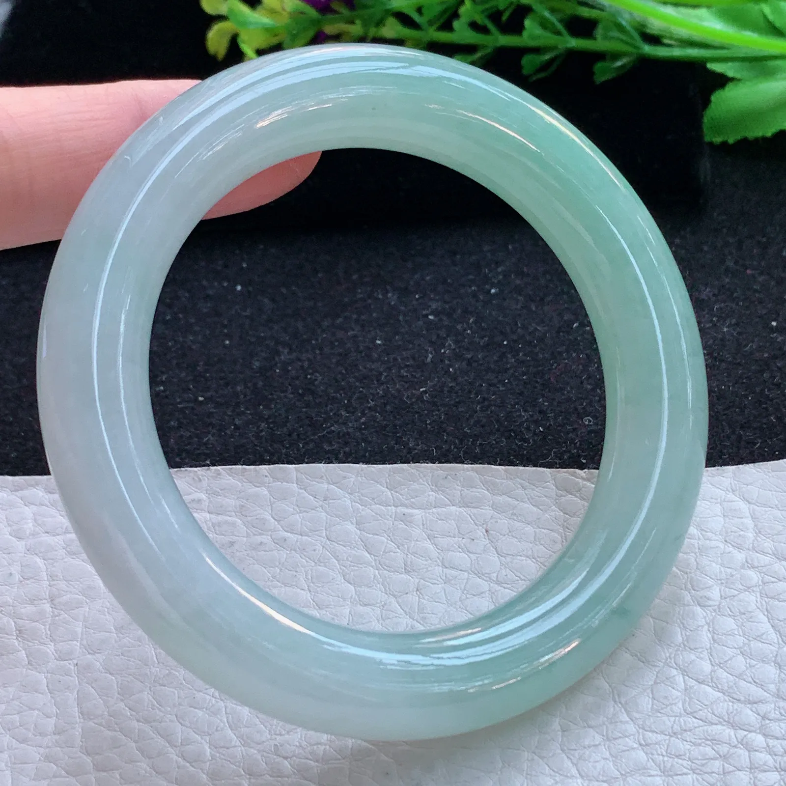 xd自然光55*11.2胖圆镯 缅甸翡翠a货玉手镯清新圆条玉手环