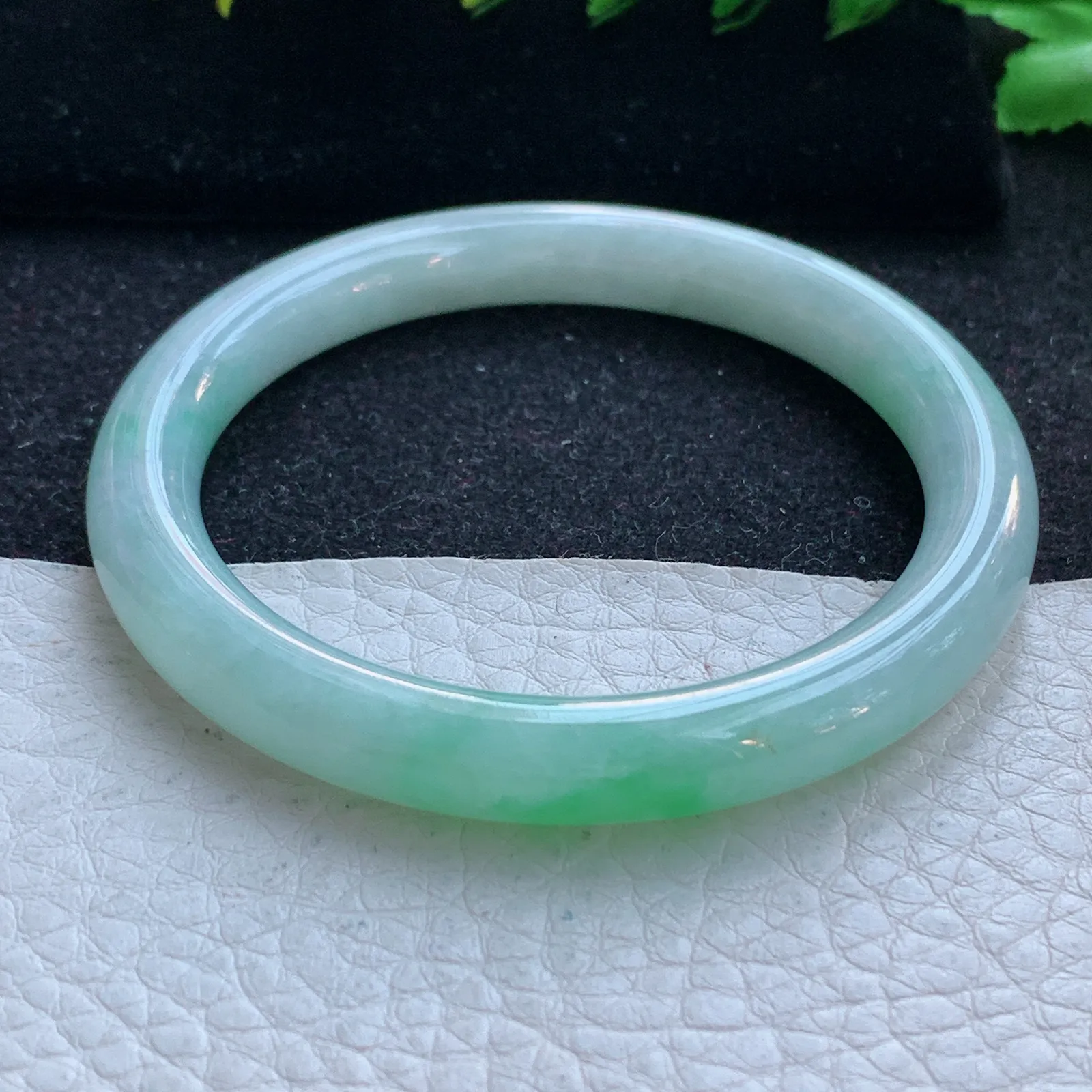 n小圈口51.5*8*7.6叮当镯 缅甸翡翠a货玉手镯冰飘绿圆条美人镯 玉手环