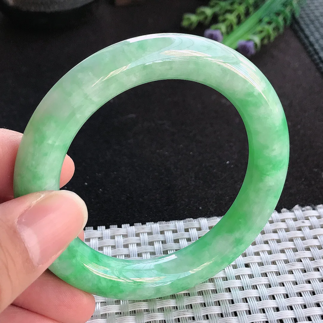 天然A货翡翠55/11.2老坑精美温润满绿圆条手镯玉手镯