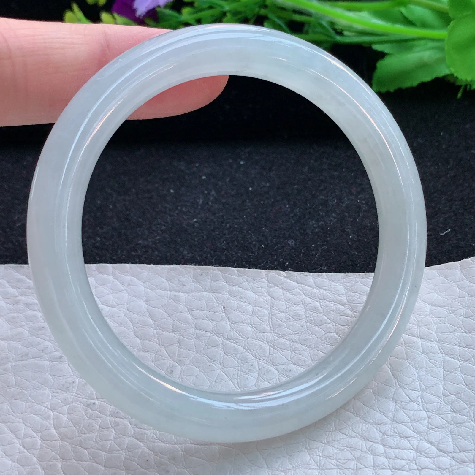 n自然光54.5*8.4叮当镯 缅甸翡翠a货玉手镯白月光圆条玉手环