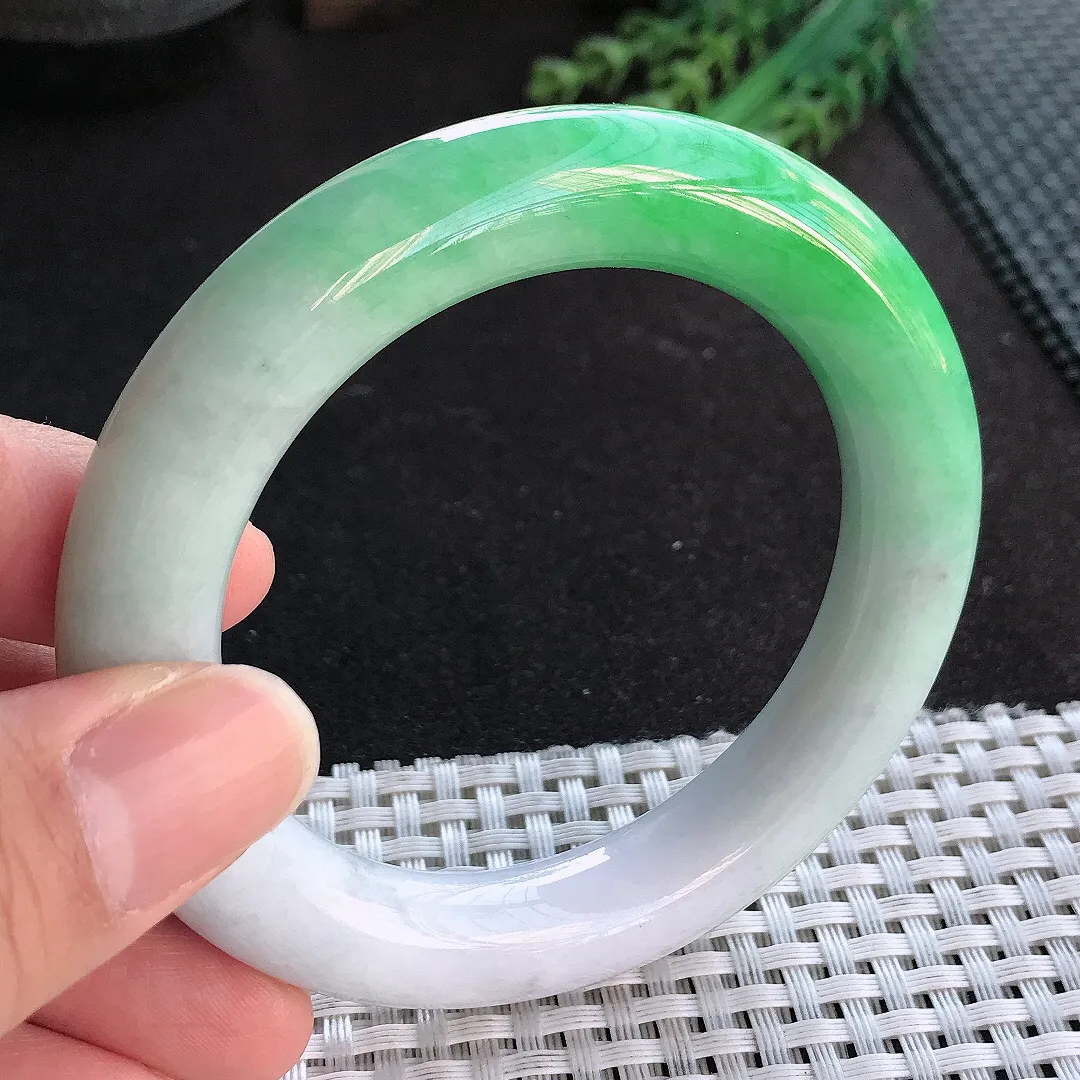 天然A货翡翠55/11.5老坑温润飘阳绿胖圆条手镯玉手镯