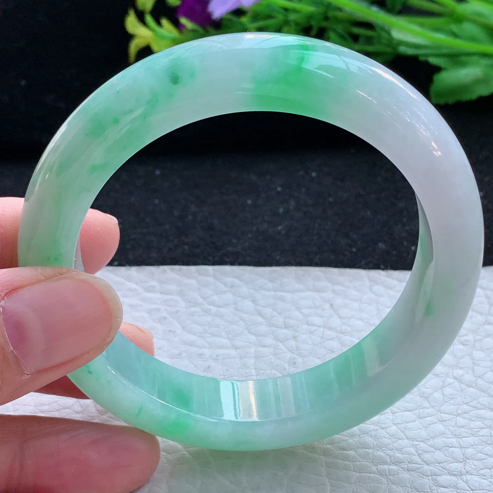 xd自然光57*13.2*9.2平安镯 缅甸翡翠a货玉手镯飘绿花宽边玉手环