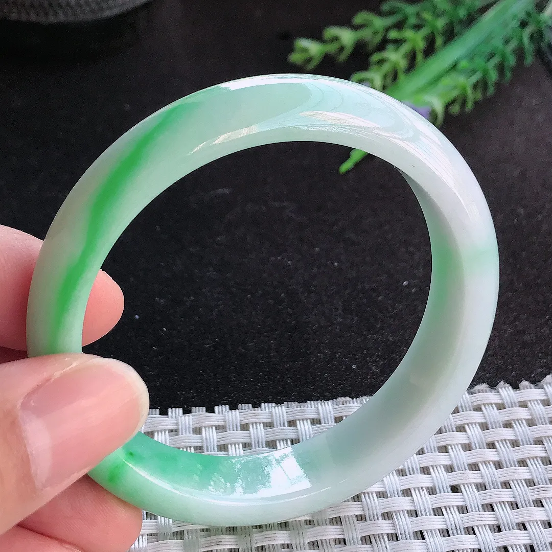 天然A货翡翠55.5/12.8/7.8老坑精美温润飘阳绿手镯宽边玉手镯