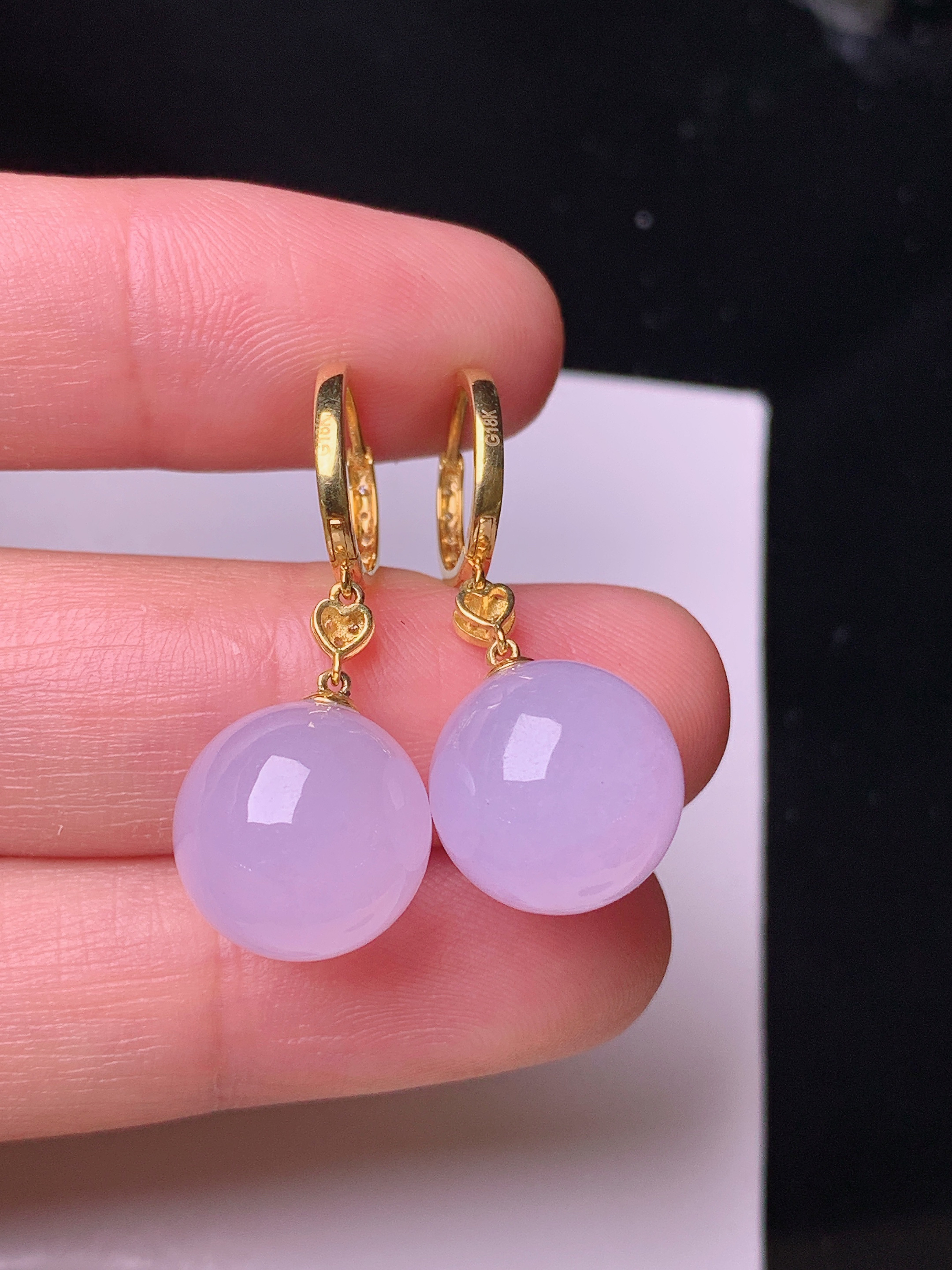 18k金钻镶嵌紫罗兰圆珠耳坠 玉质细腻 色泽艳丽清新 整体尺寸28.5*12