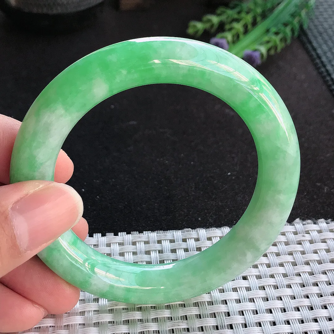 天然A货翡翠55/11.2老坑精美温润满绿圆条手镯玉手镯