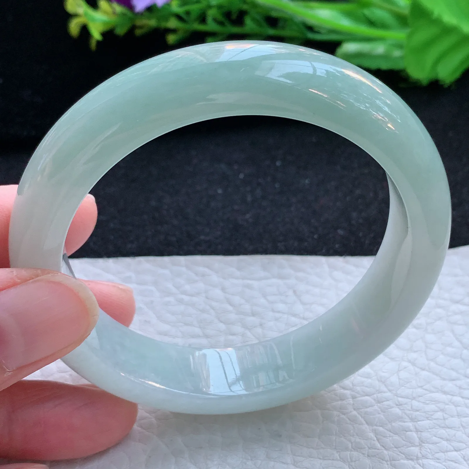 js自然光58.5*14*8.5平安镯 缅甸翡翠a货玉手镯蓝绿清新宽边玉手环