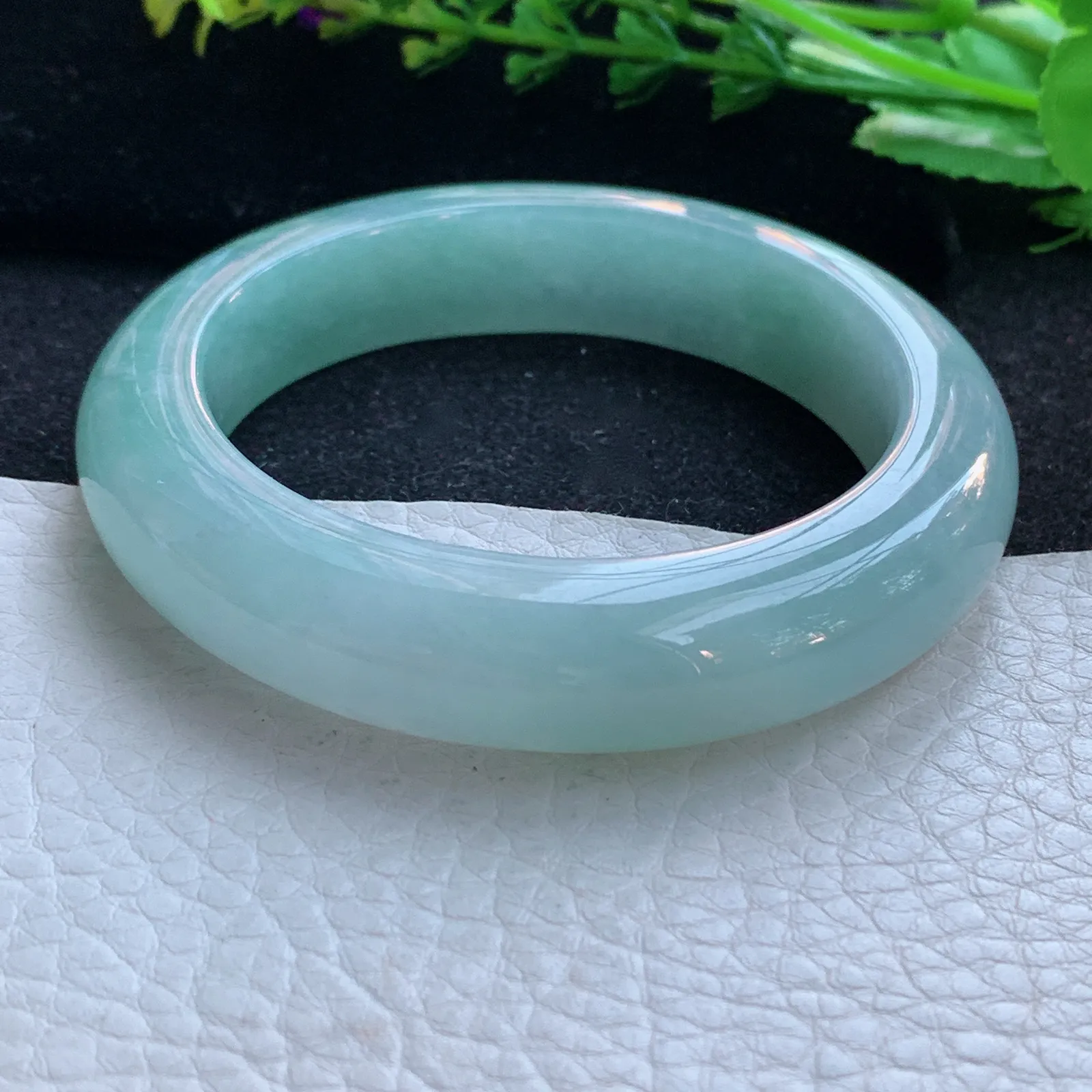 js自然光56*13.3*10平安镯 缅甸翡翠a货玉手镯蓝韵宽边玉手环