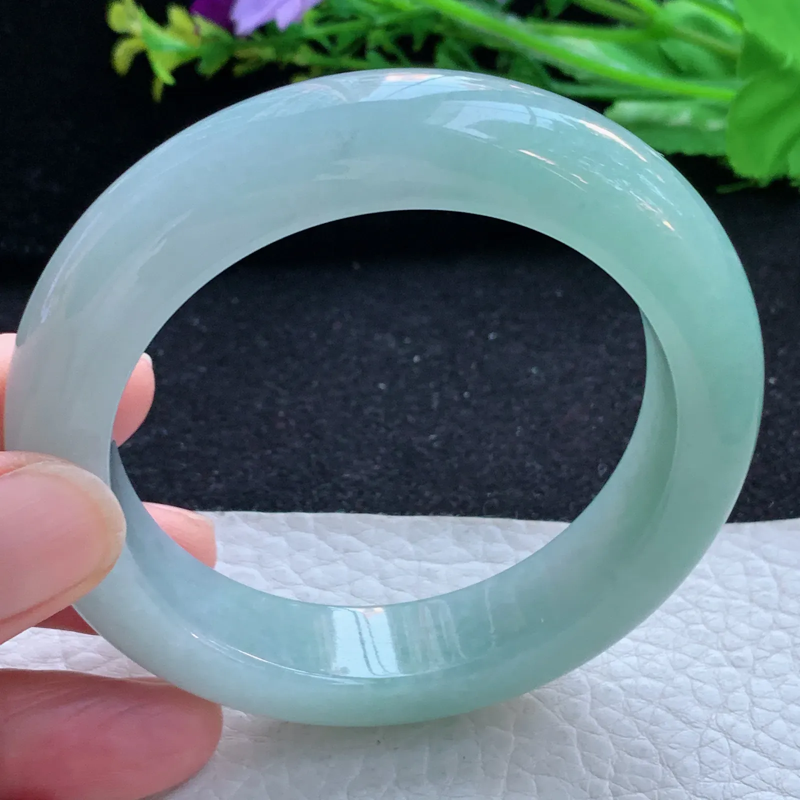 js自然光56*13.3*10平安镯 缅甸翡翠a货玉手镯蓝韵宽边玉手环