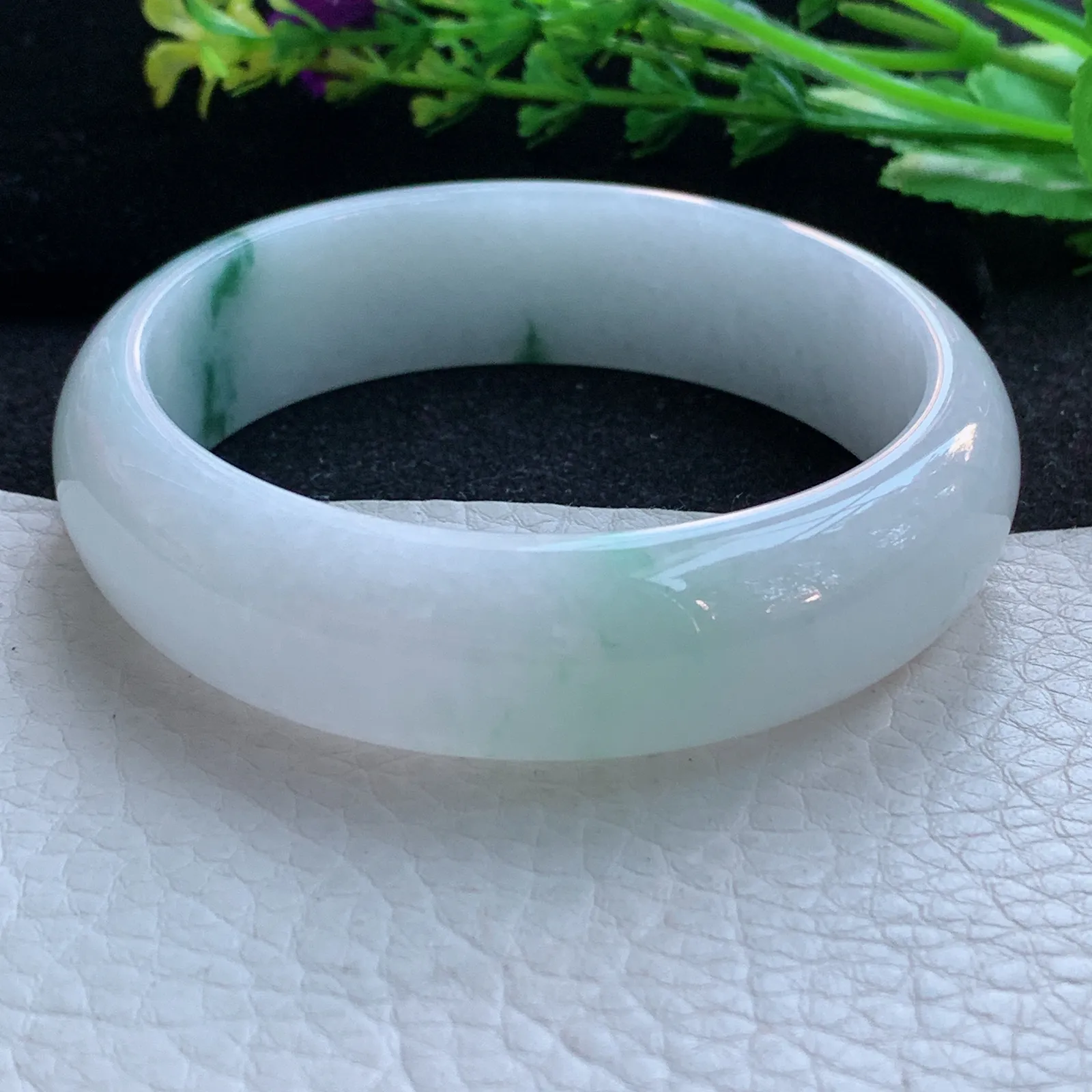 hh大圈口59.5**17.3*7.5轮胎镯 缅甸翡翠a货玉手镯牛奶底飘花宽边玉手环
