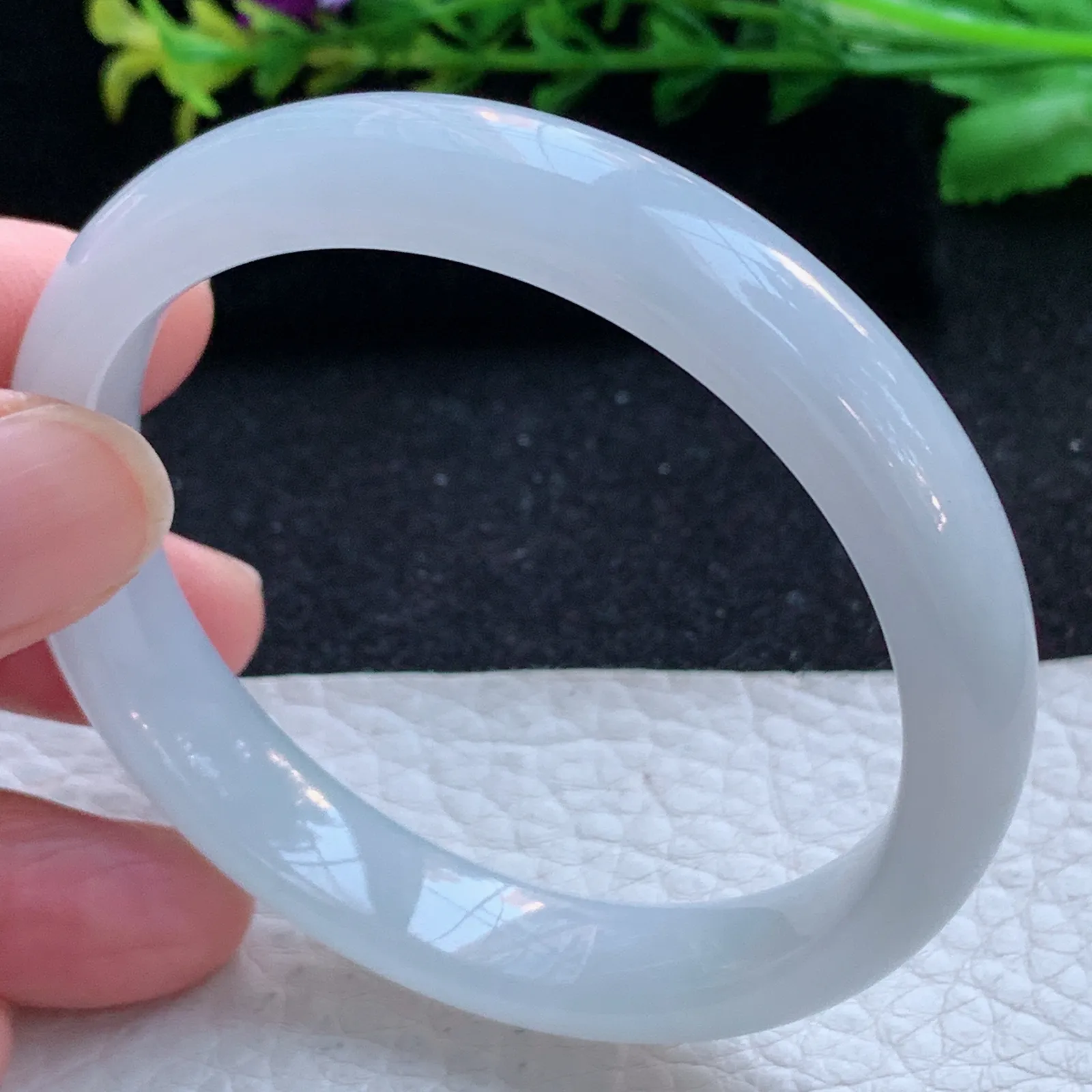 n自然光54*11*6.2平安镯 缅甸翡翠a货玉手镯冰纯秀气宽边玉手环