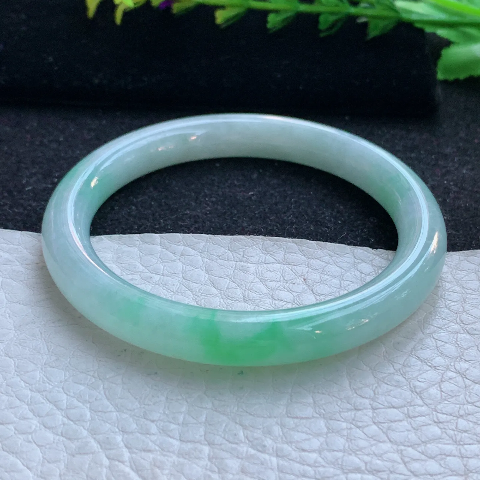 n小圈口51.5*8*7.6叮当镯 缅甸翡翠a货玉手镯冰飘绿圆条美人镯 玉手环