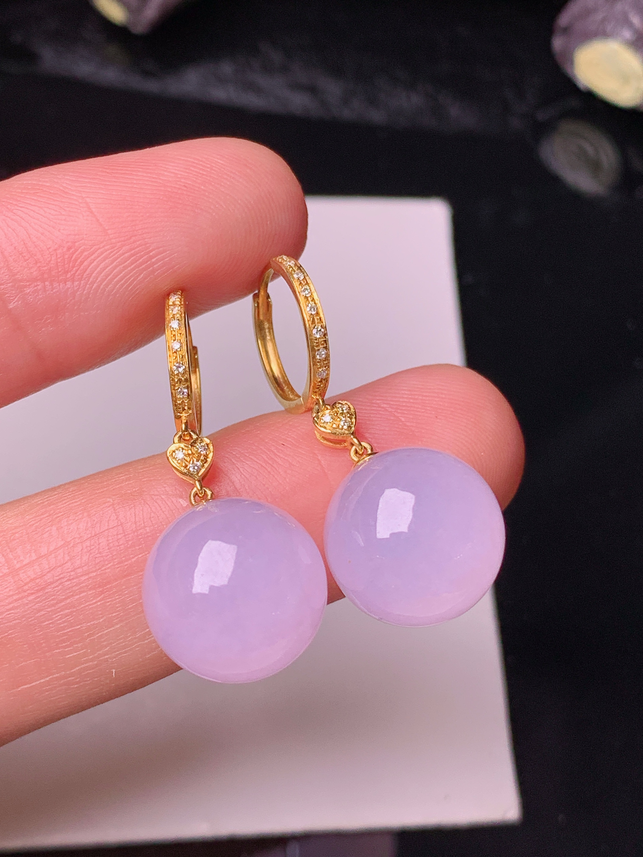 18k金钻镶嵌紫罗兰圆珠耳坠 玉质细腻 色泽艳丽清新 整体尺寸28.5*12